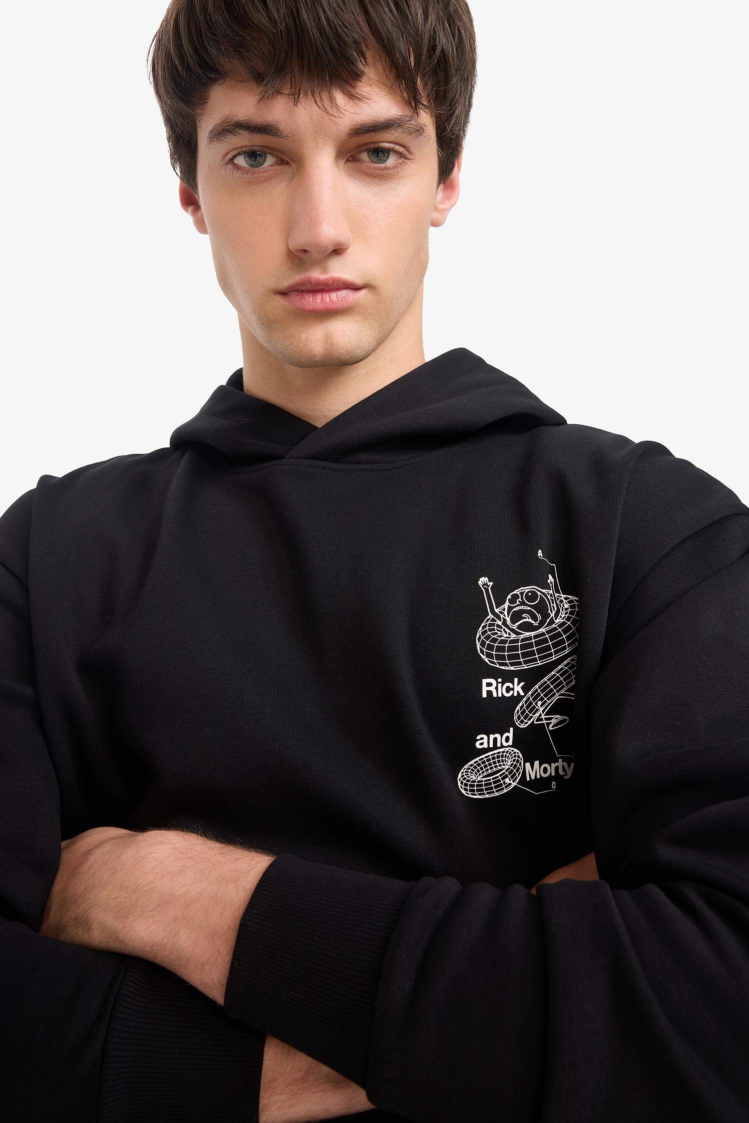 سويت شيرت مطبوع أوفر سايز بكابيشون من ريك ومورتي