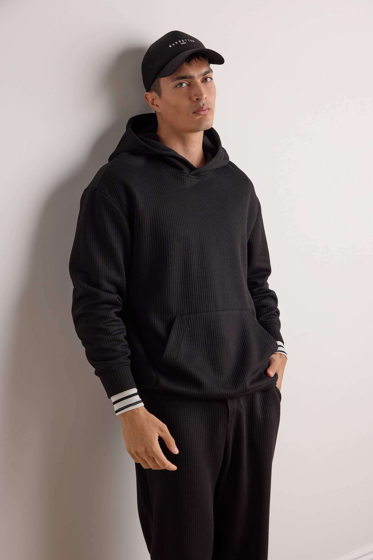 Boxy Fit Kapüşonlu Kanguru Cepli Jakarlı Sweatshirt