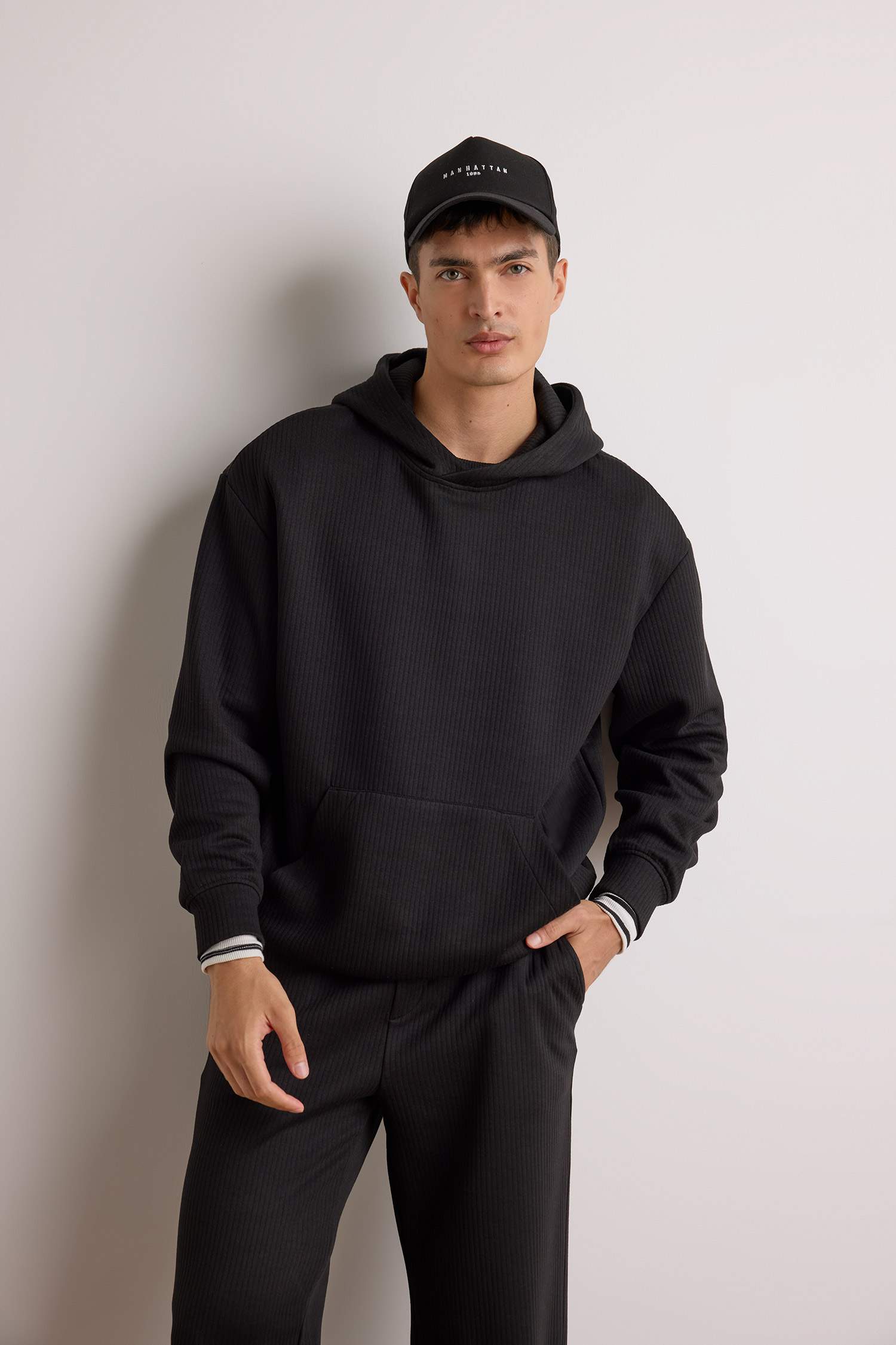 Boxy Fit Kapüşonlu Kanguru Cepli Jakarlı Sweatshirt