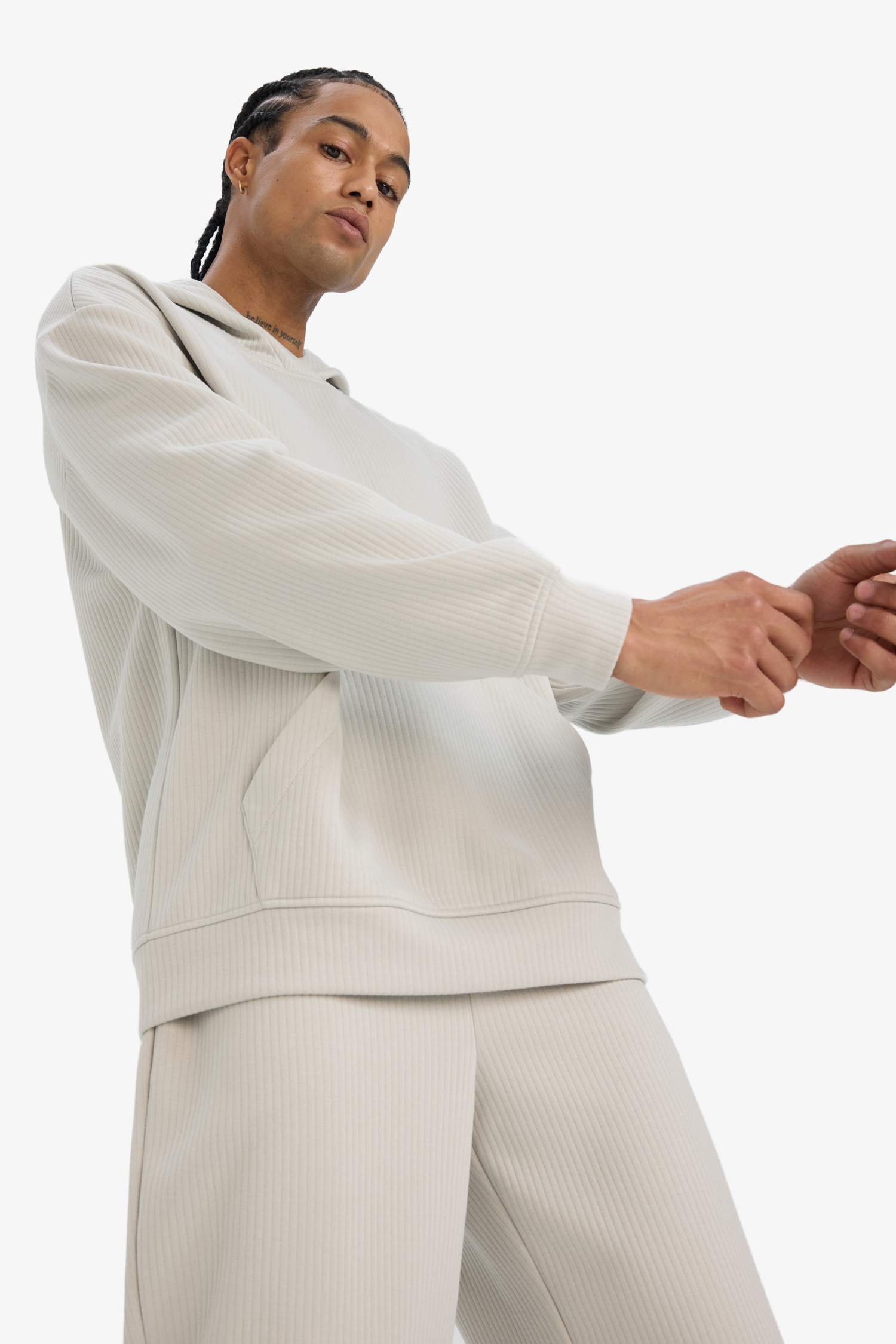 سويت شيرت اوفر سايز بكابيشون بجيب