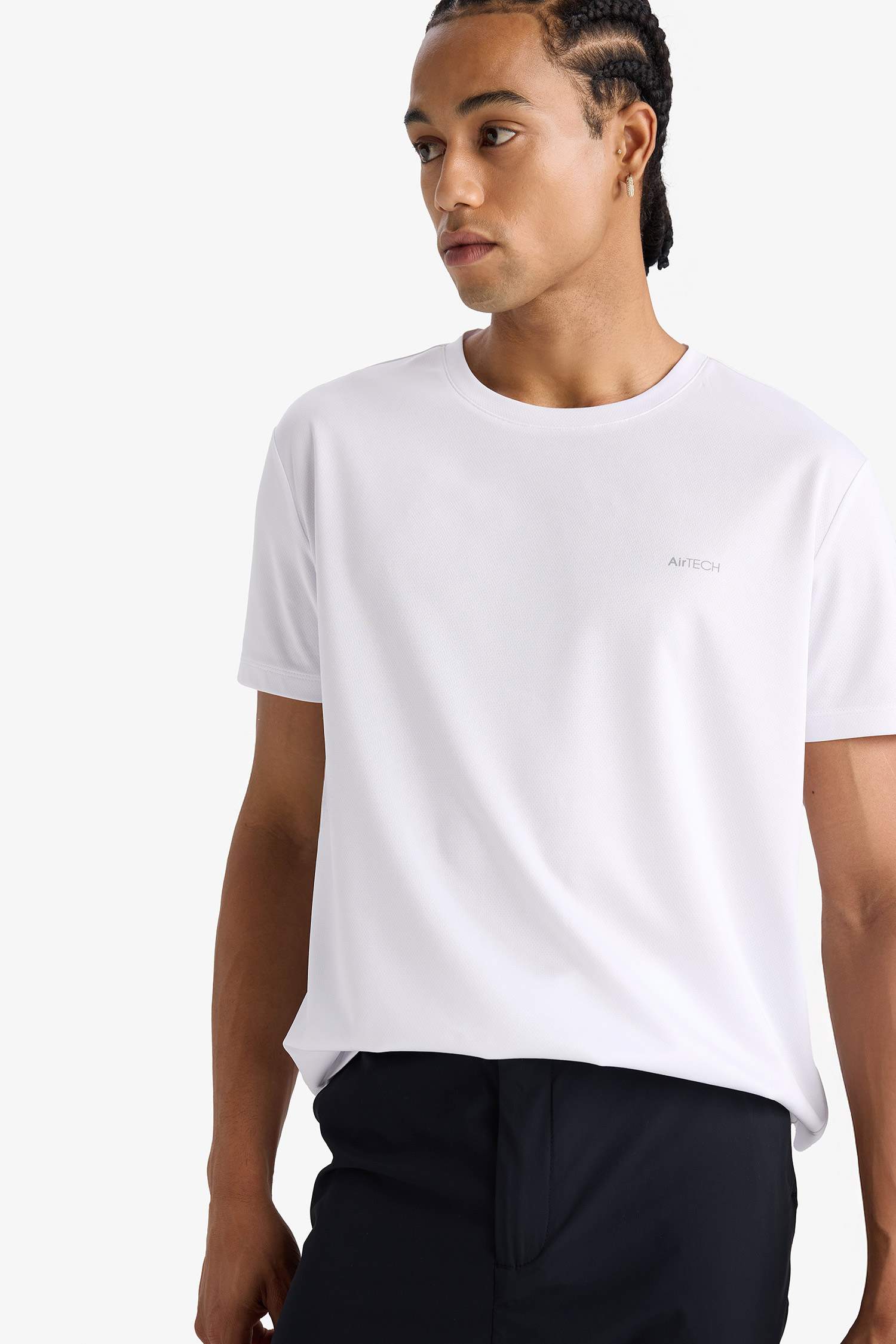 تيشيرت نص ردن رياضي قصة عادية سريع الجفاف من DeFactoFt