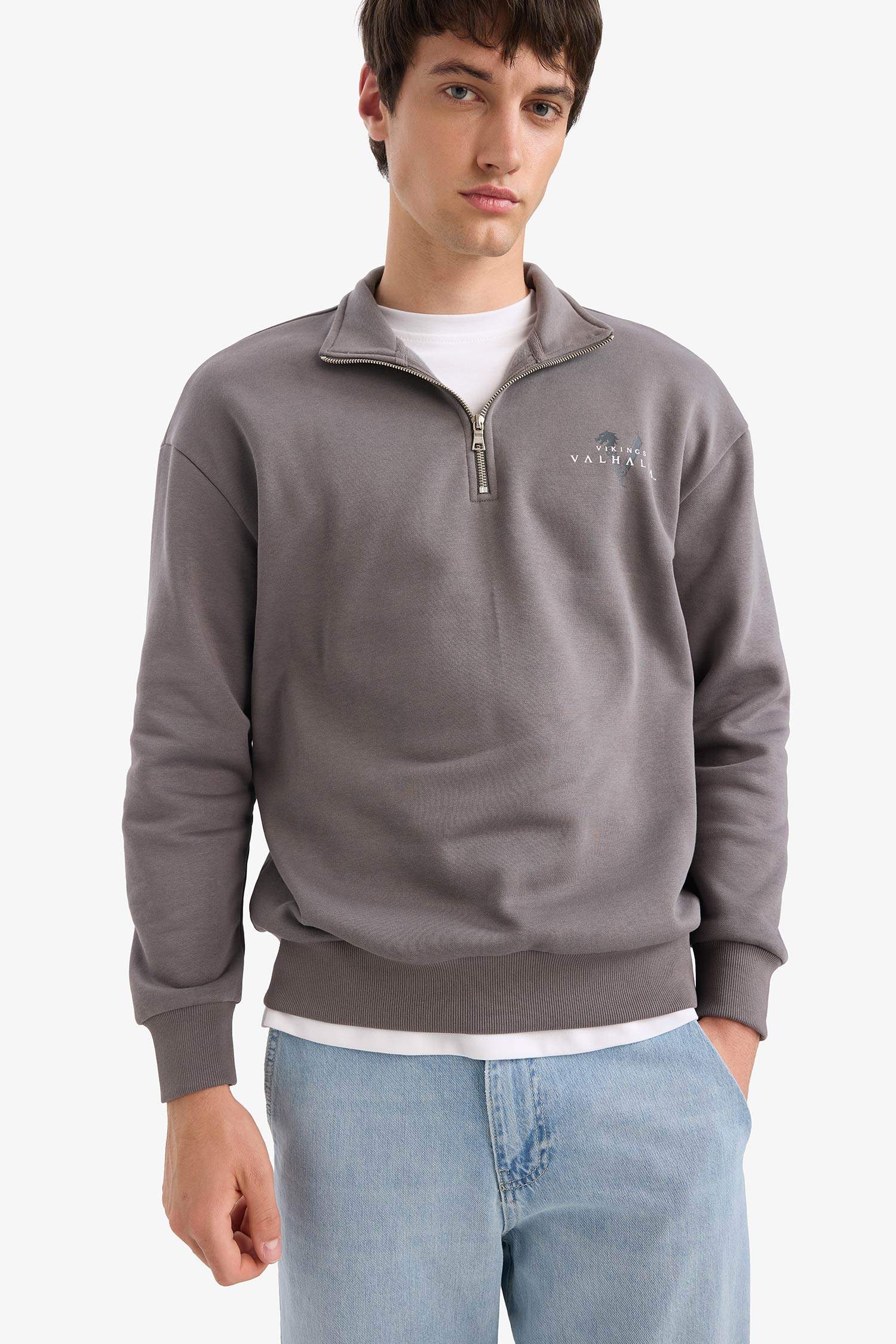 Vikings Valhalla Boxy Fit Dik Yaka Yarım Fermuarlı Sırt Baskılı Sweatshirt