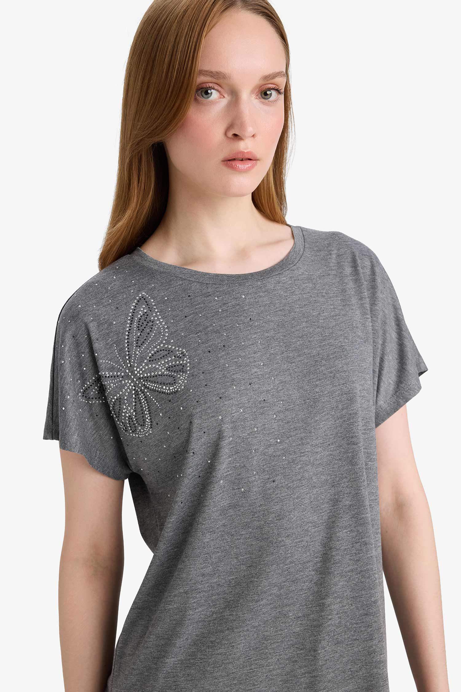 T-shirt motif papillon en strass à col rond et manches courtes