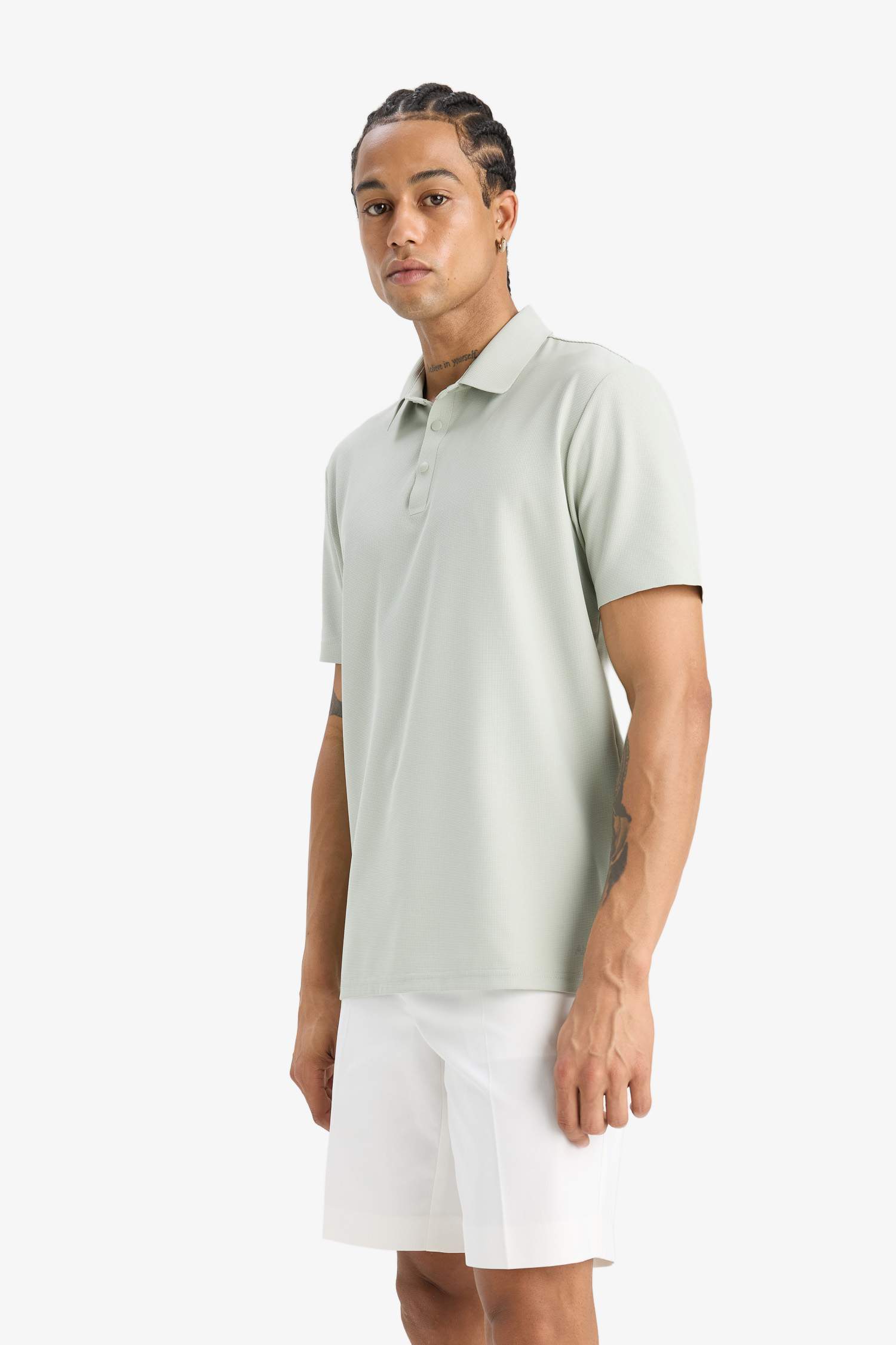 DeFactoFit Standart Fit Polo Yaka Sporcu Kısa Kollu Tişört