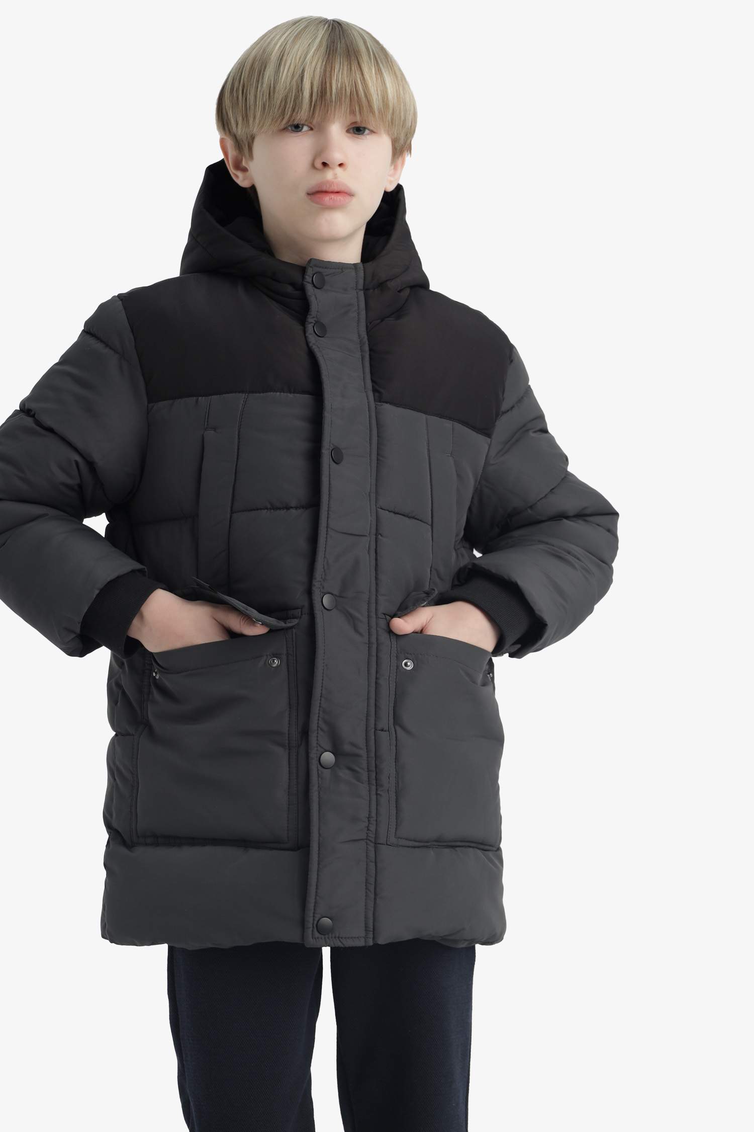 جاكيت بامب اولادي طويل وتر بروف بكابيشون وبطانة صوفية