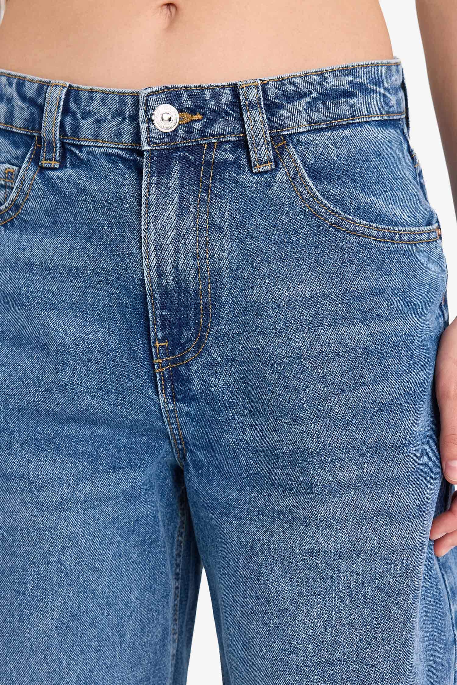 Джинсы с прямыми штанинами и высокой талией, длина полная, выстиранные Snowwash.