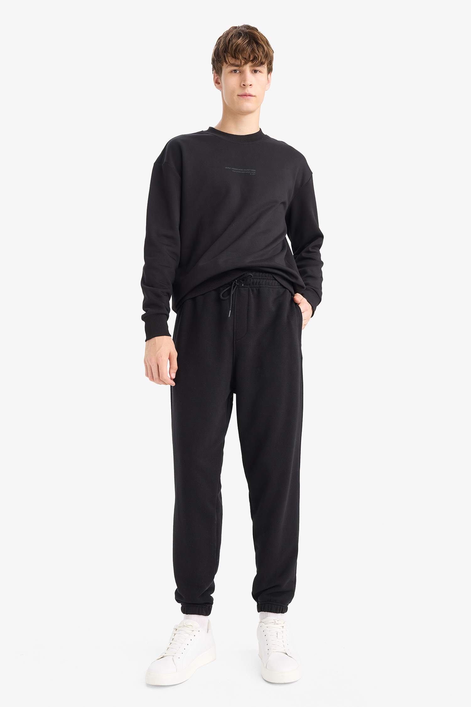 Regular Fit Beli Bağcılı Paçası Lastikli Cepli Basic Düz Jogger Eşofman Altı