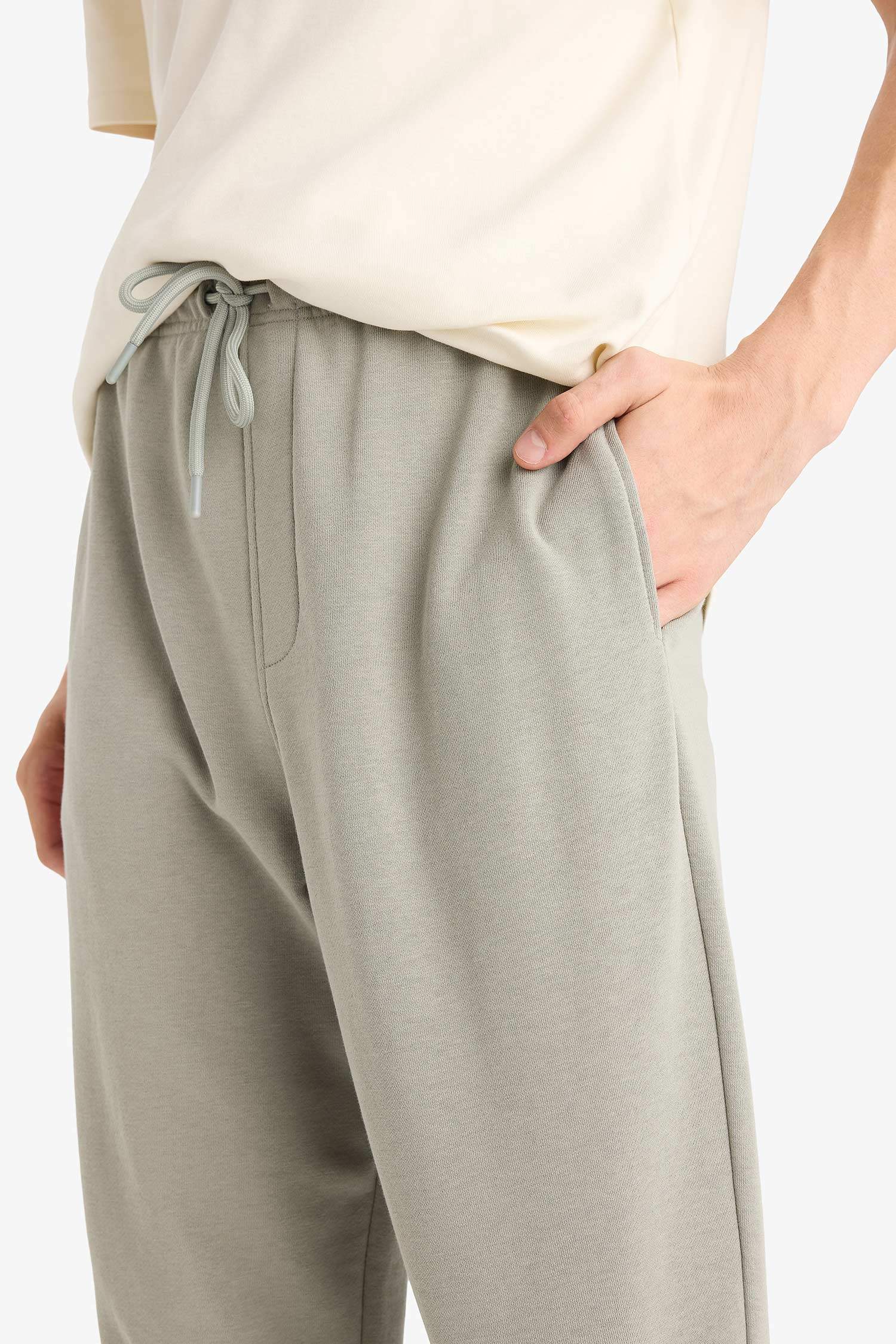 Regular Fit Beli Bağcıklı Paçası Lastikli Cepli Basic Düz Jogger Eşofman Altı