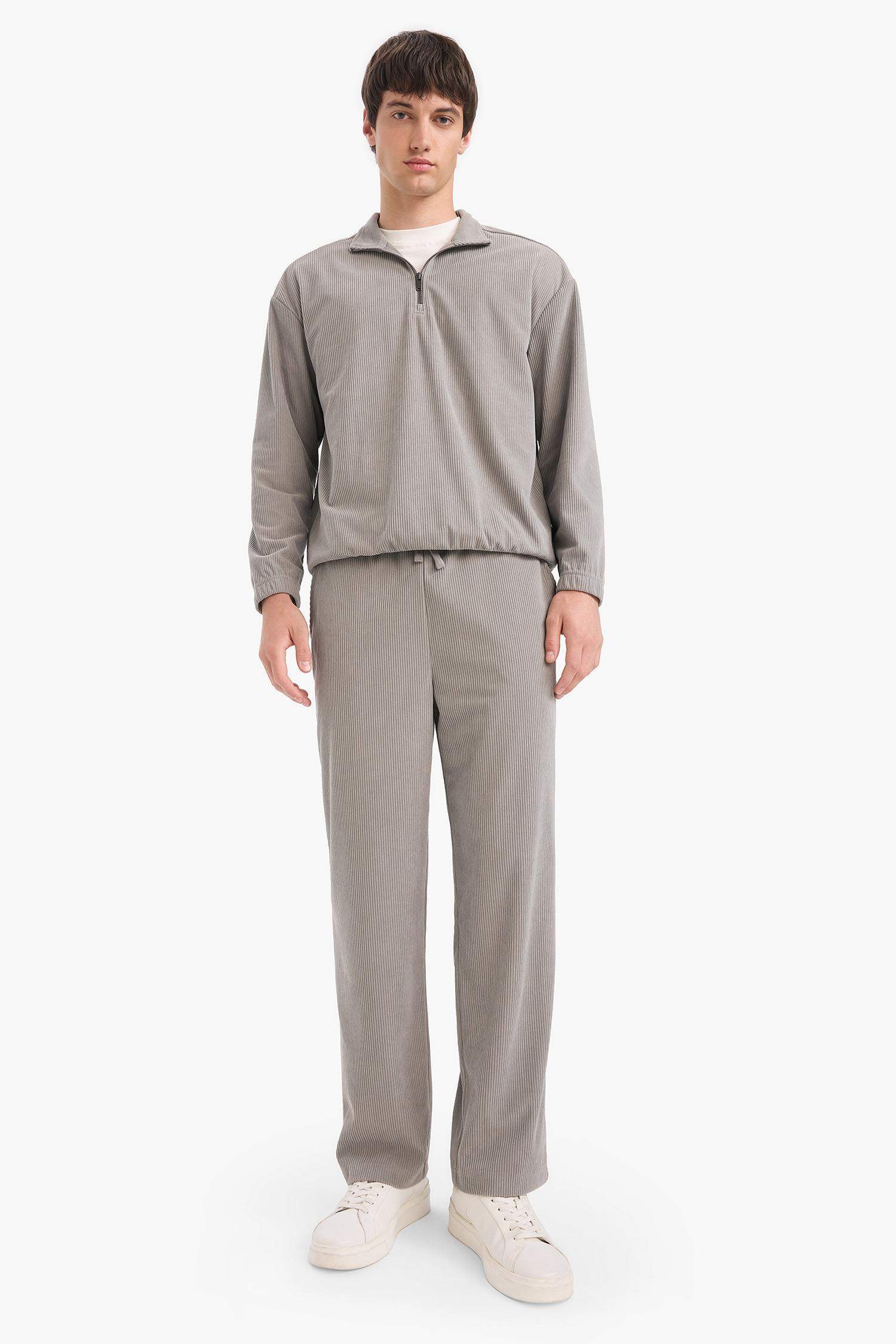 سروال مخمل واسع بجيوب