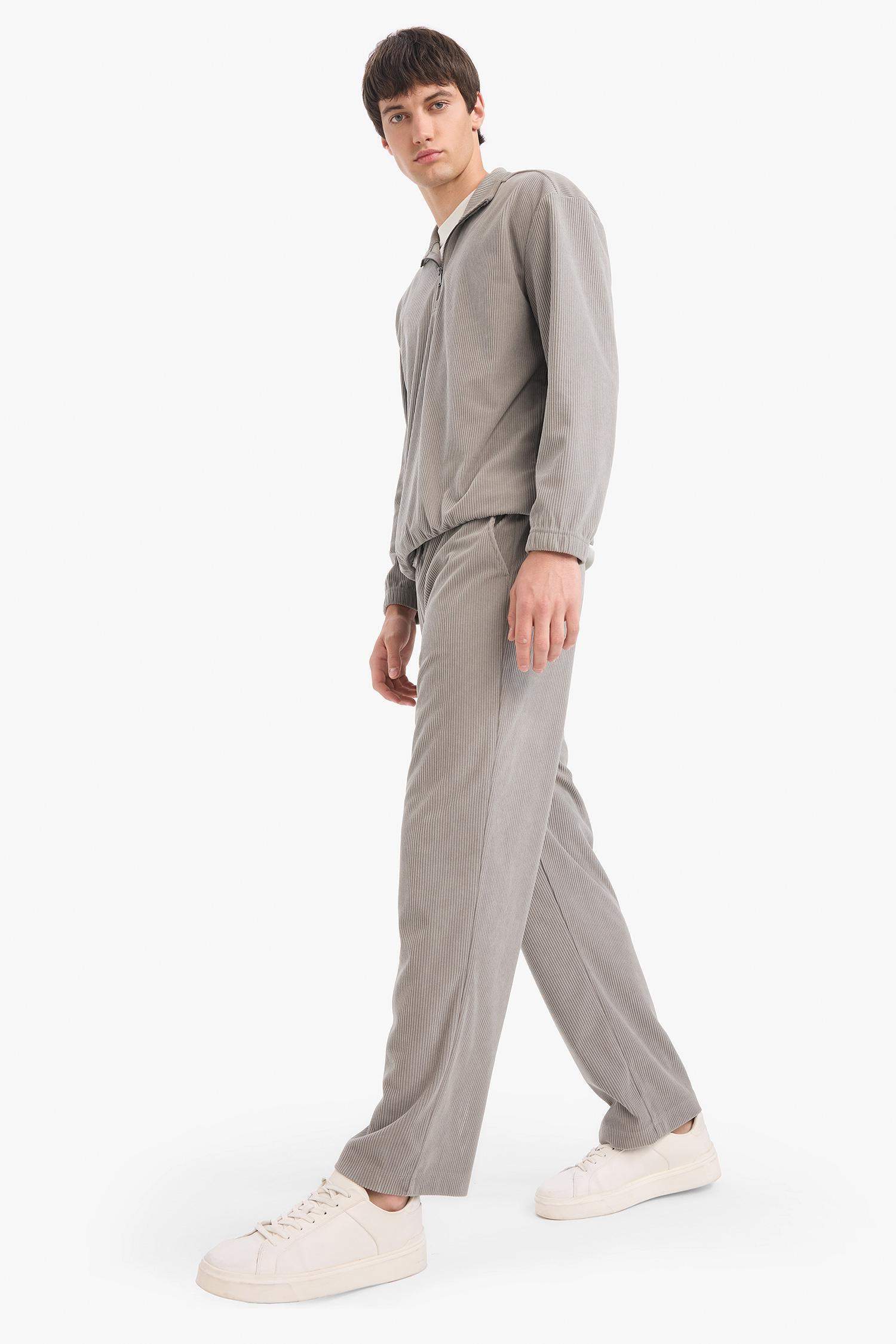 سروال مخمل واسع بجيوب