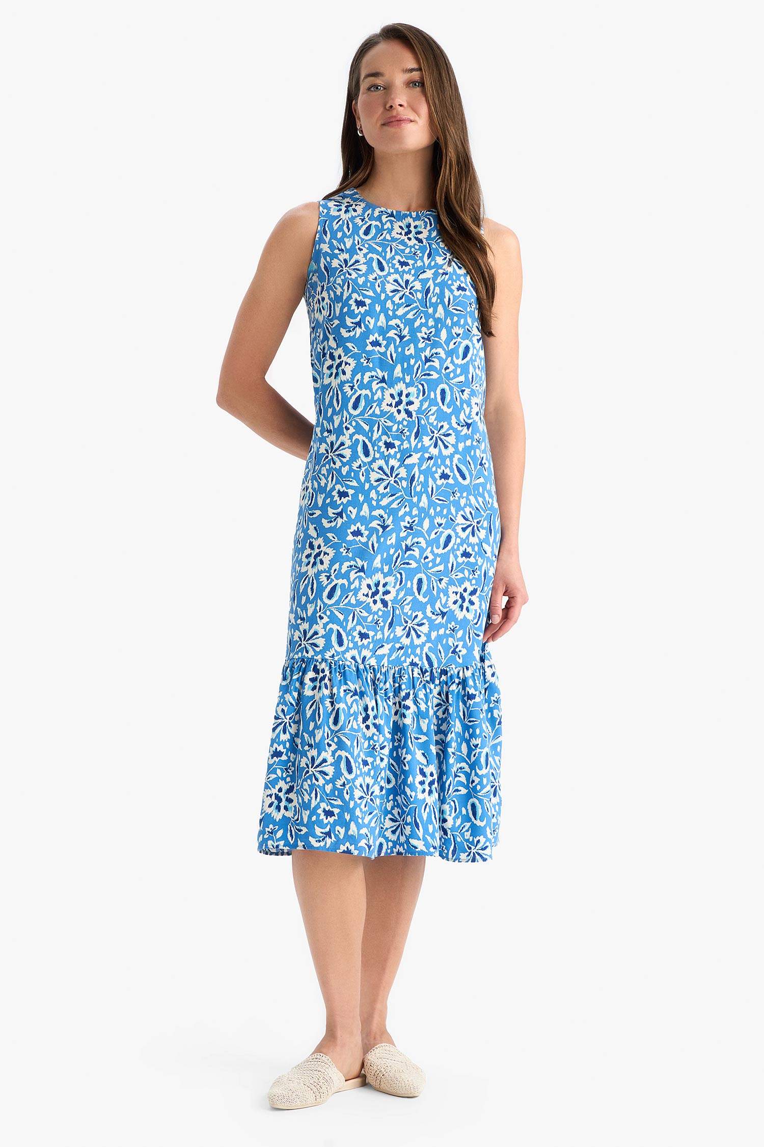 فستان قصة عادية بياخة مستديرة