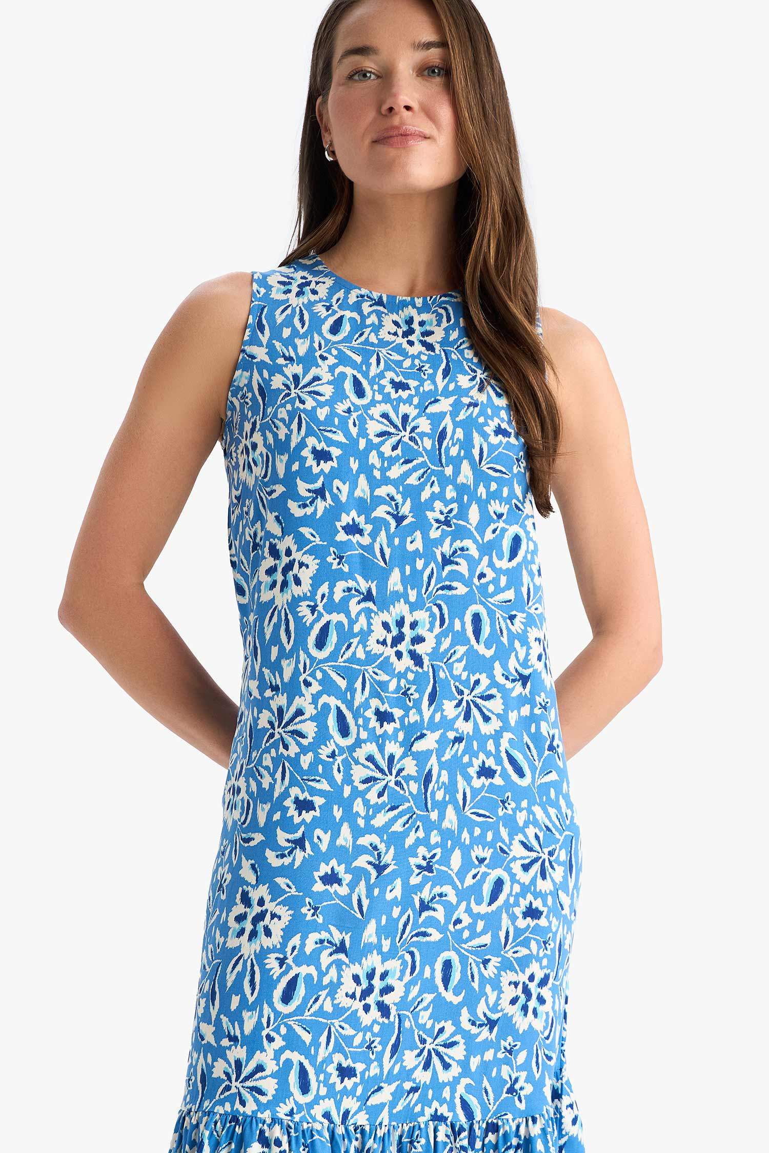 فستان قصة عادية بياخة مستديرة