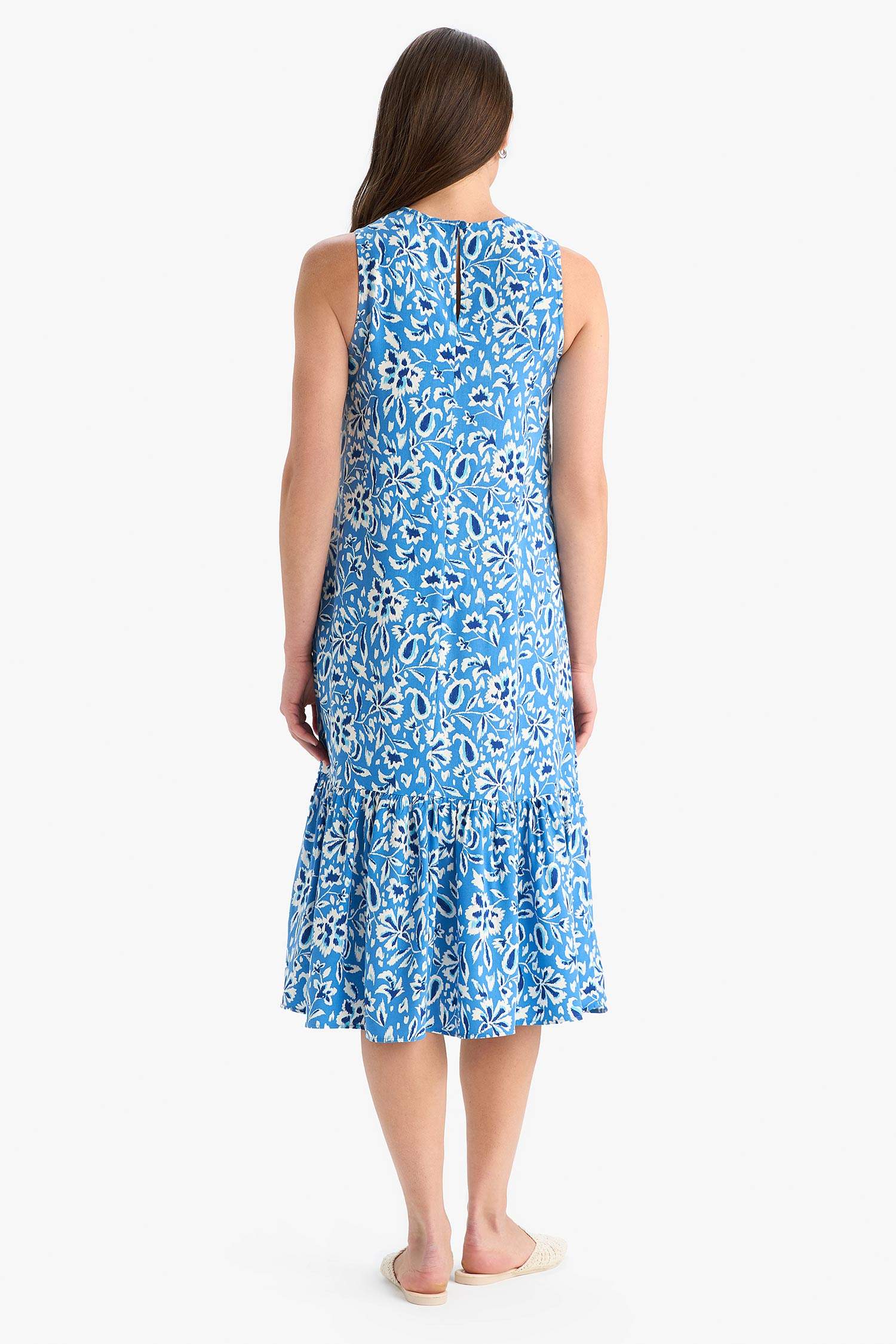 فستان قصة عادية بياخة مستديرة