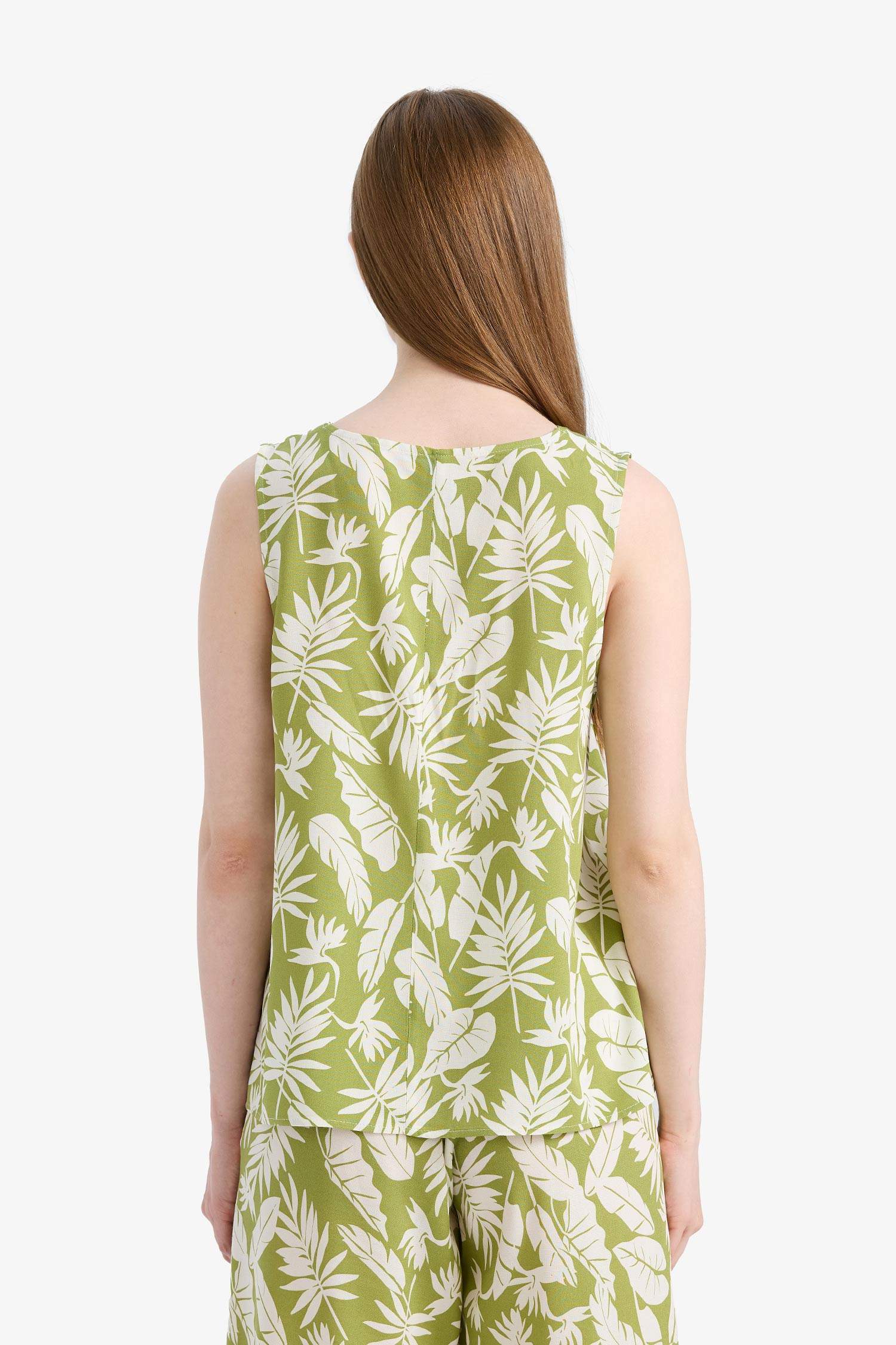 Regular Fit V Yaka Desenli Kolsuz Bluz