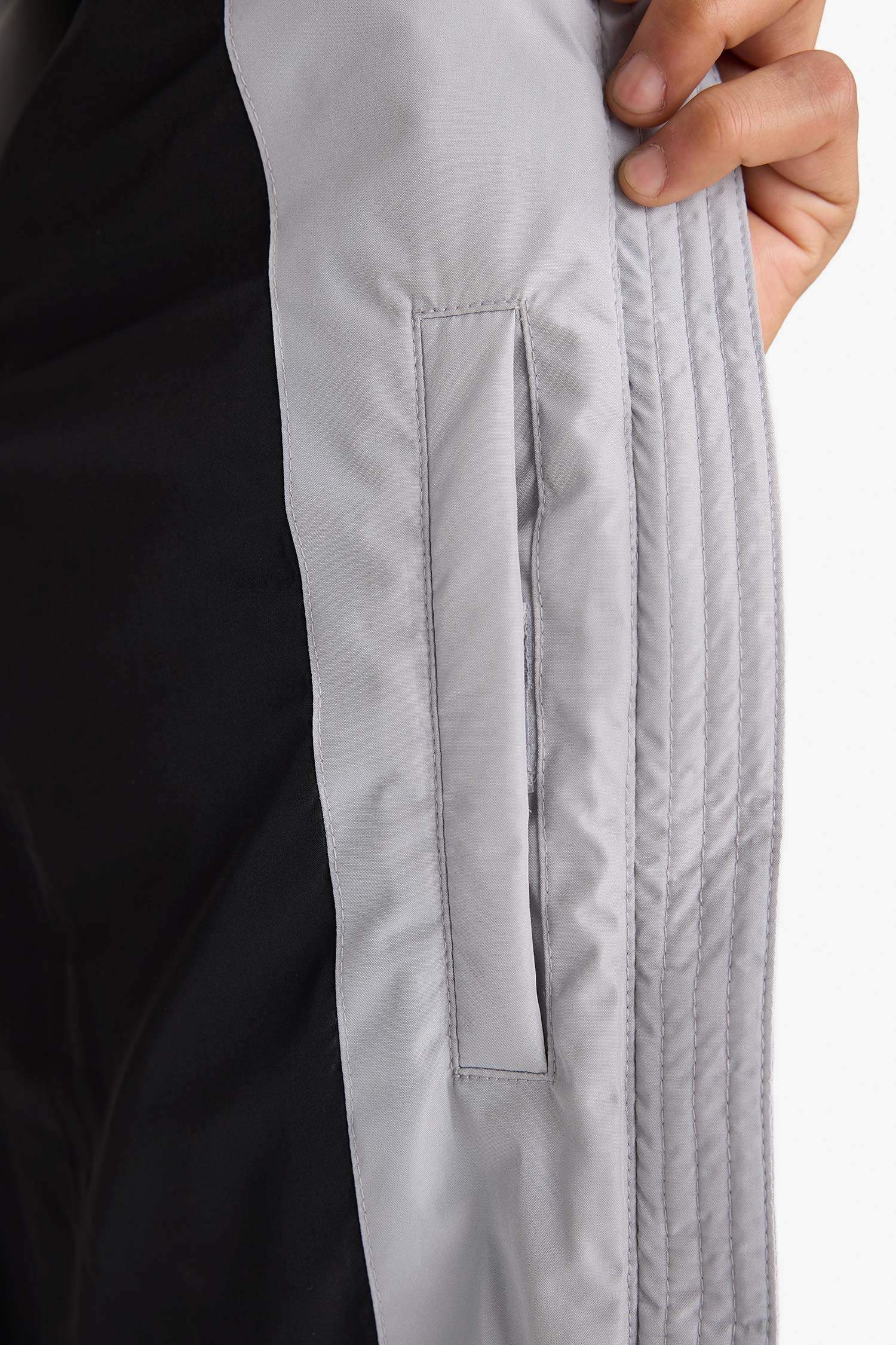 جاكيت دودون مطبوعة سليم فيت طارد للماء