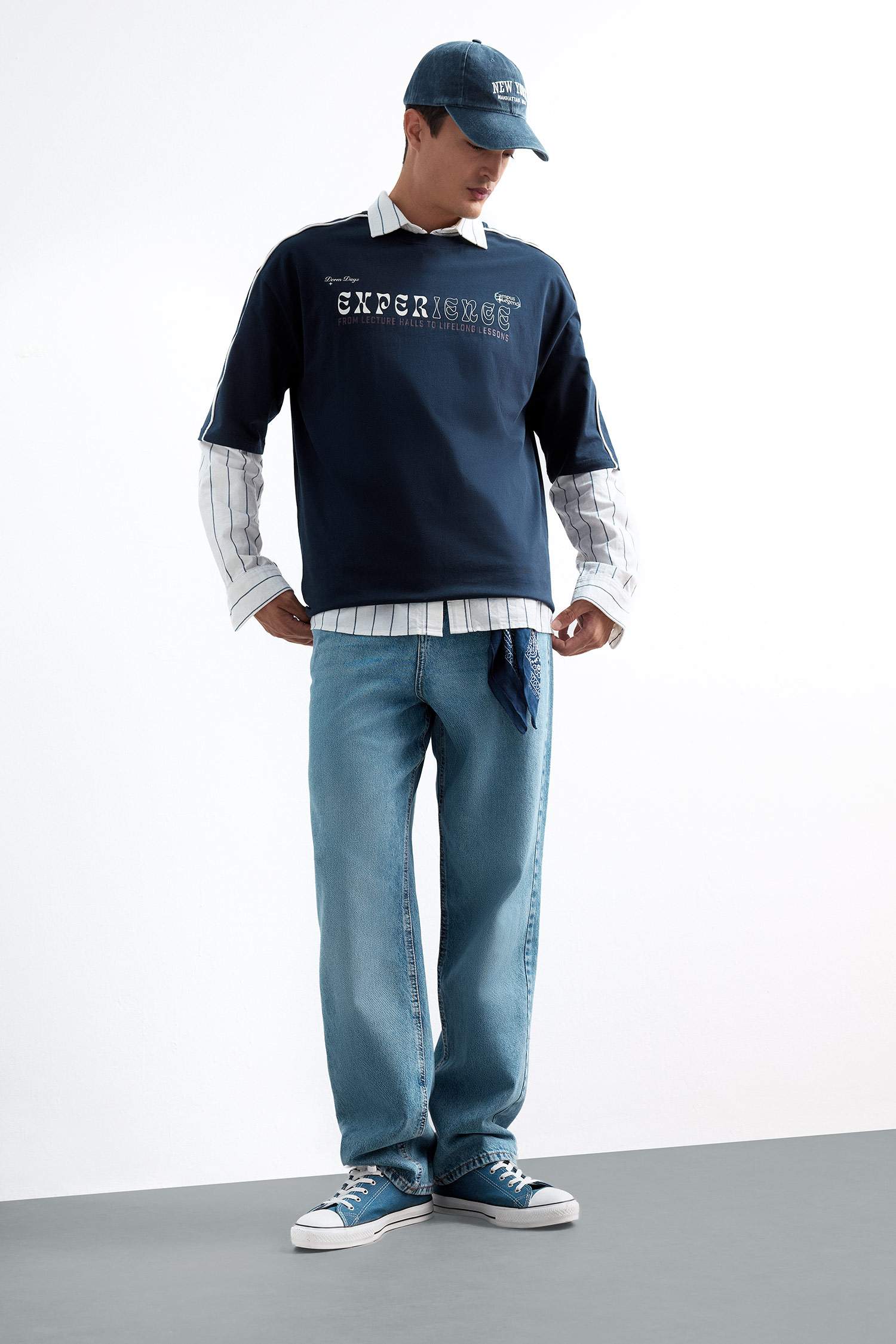 %100 Pamuk Loose Fit Rahat Kesim Bisiklet Yaka Sırt Baskılı Kısa Kollu Tişört