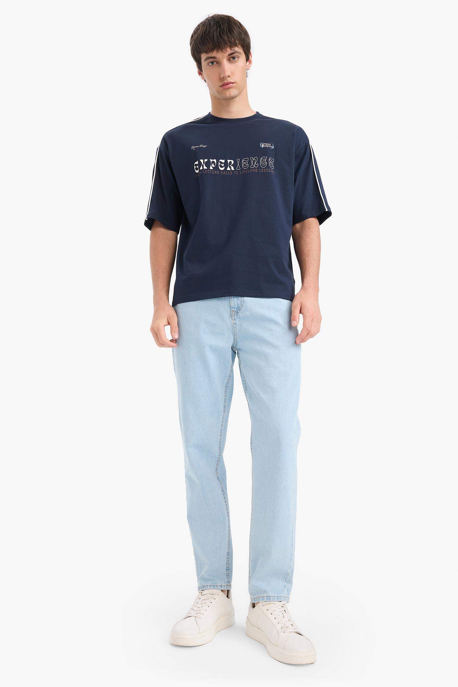 %100 Pamuk Loose Fit Rahat Kesim Bisiklet Yaka Sırt Baskılı Kısa Kollu Tişört