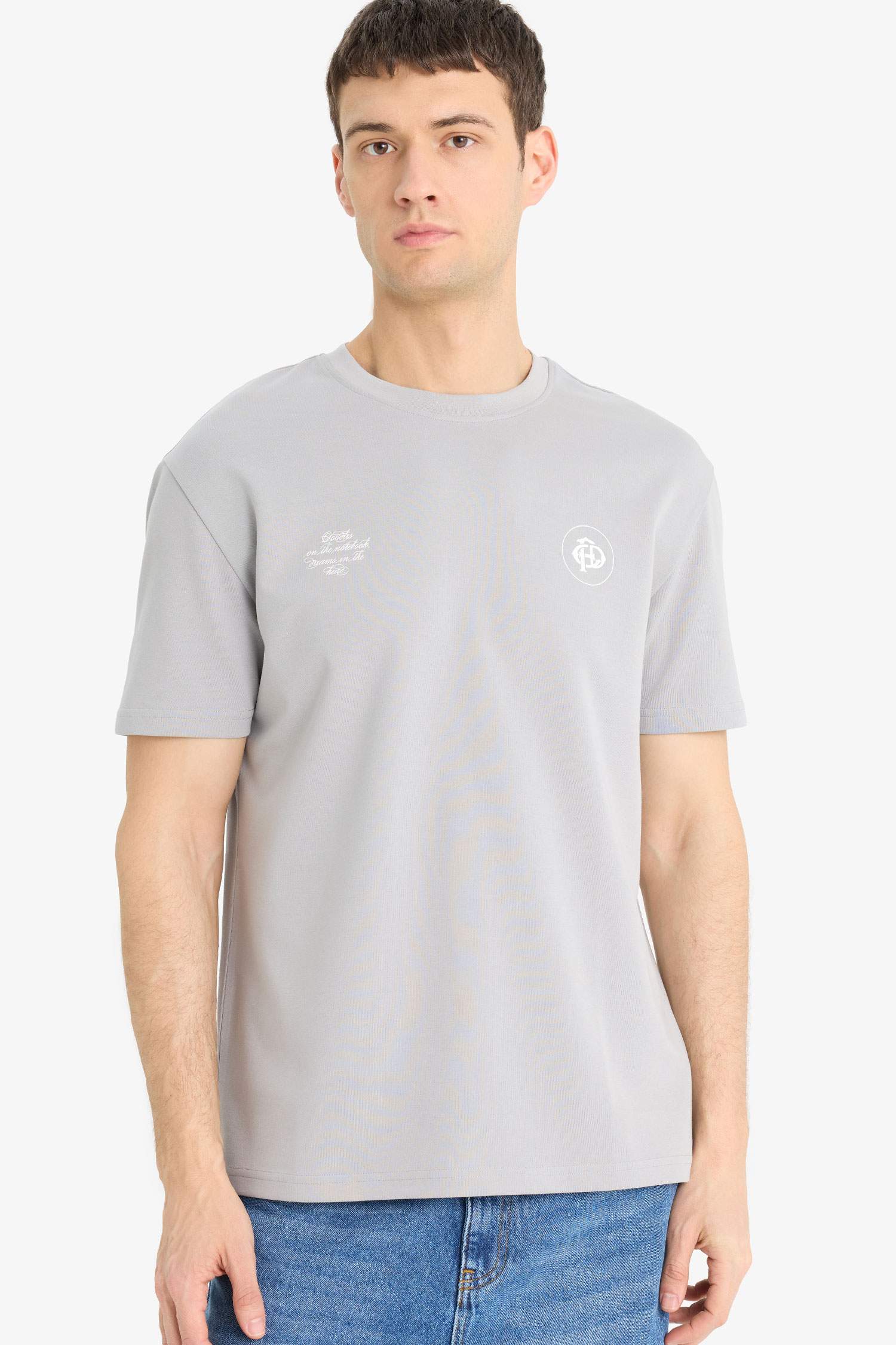 дөңгелек жаға минималл Қысқа жеңді футболка