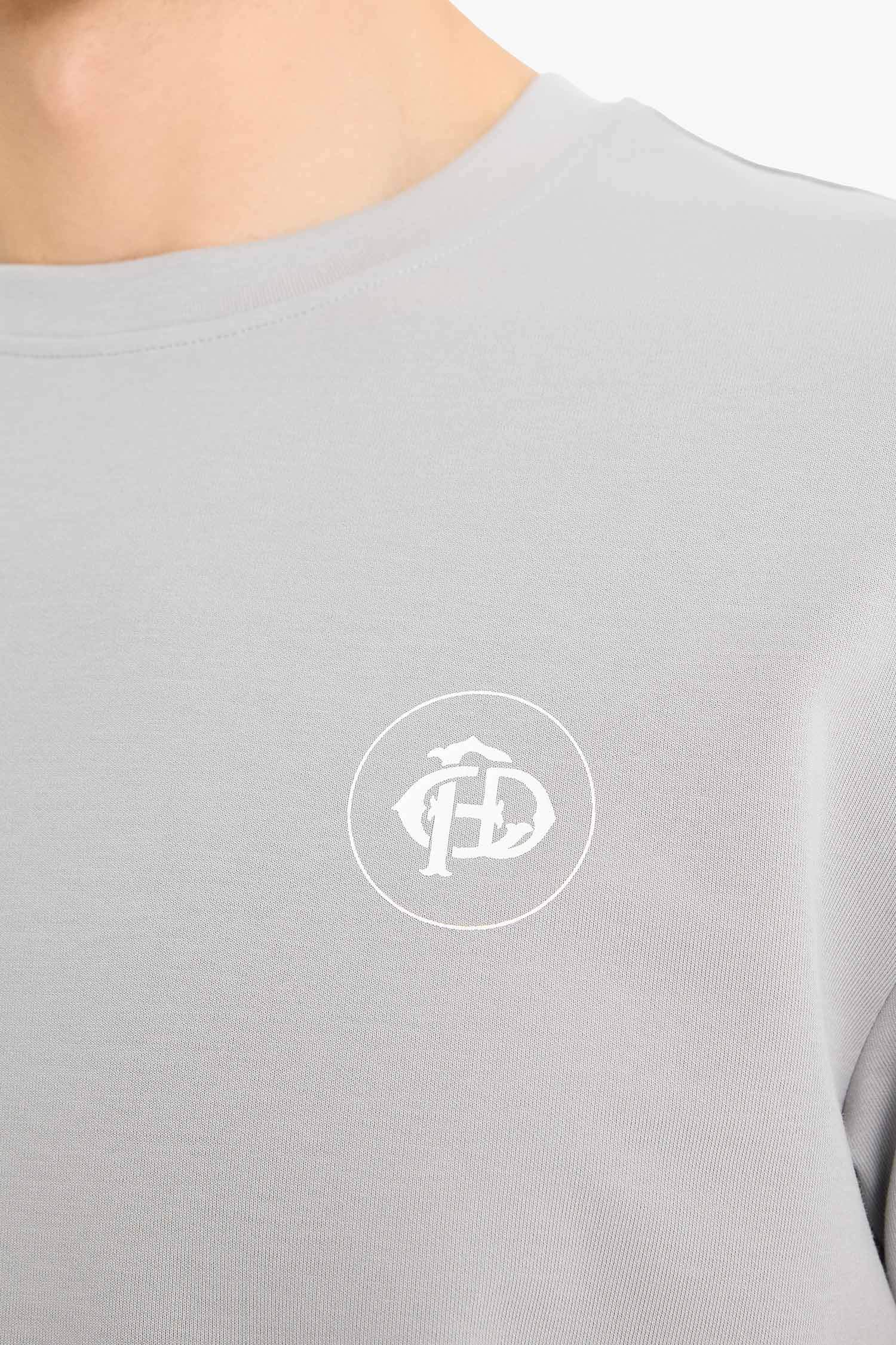 дөңгелек жаға минималл Қысқа жеңді футболка