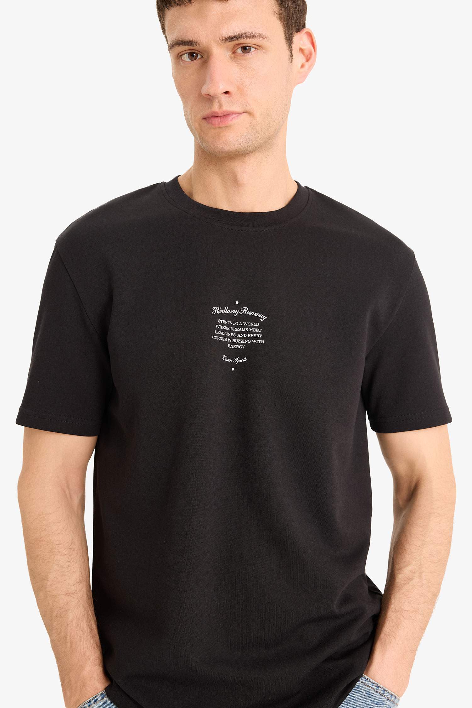 T-shirt imprimé à col rond et manches courtes Coupe régulière