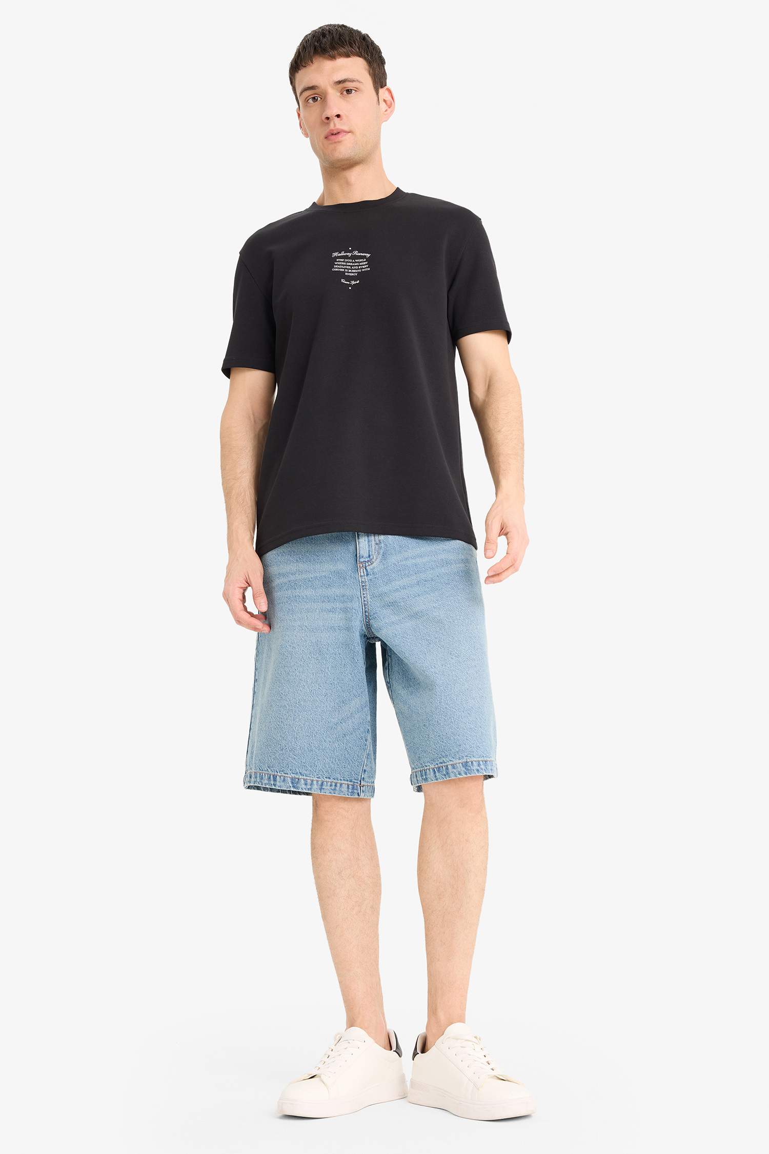 T-shirt imprimé à col rond et manches courtes Coupe régulière