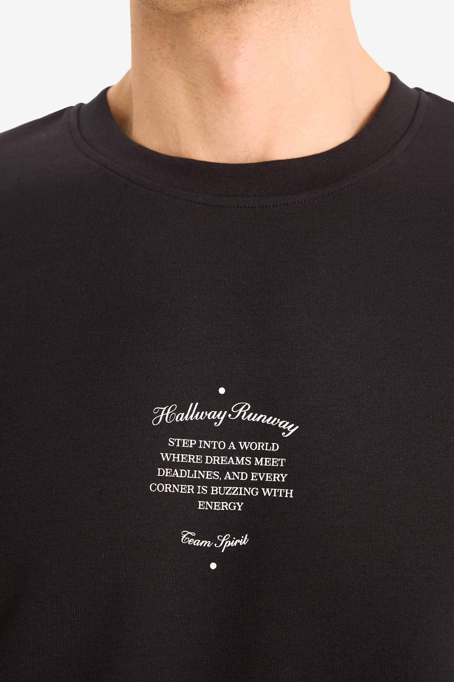 T-shirt imprimé à col rond et manches courtes Coupe régulière