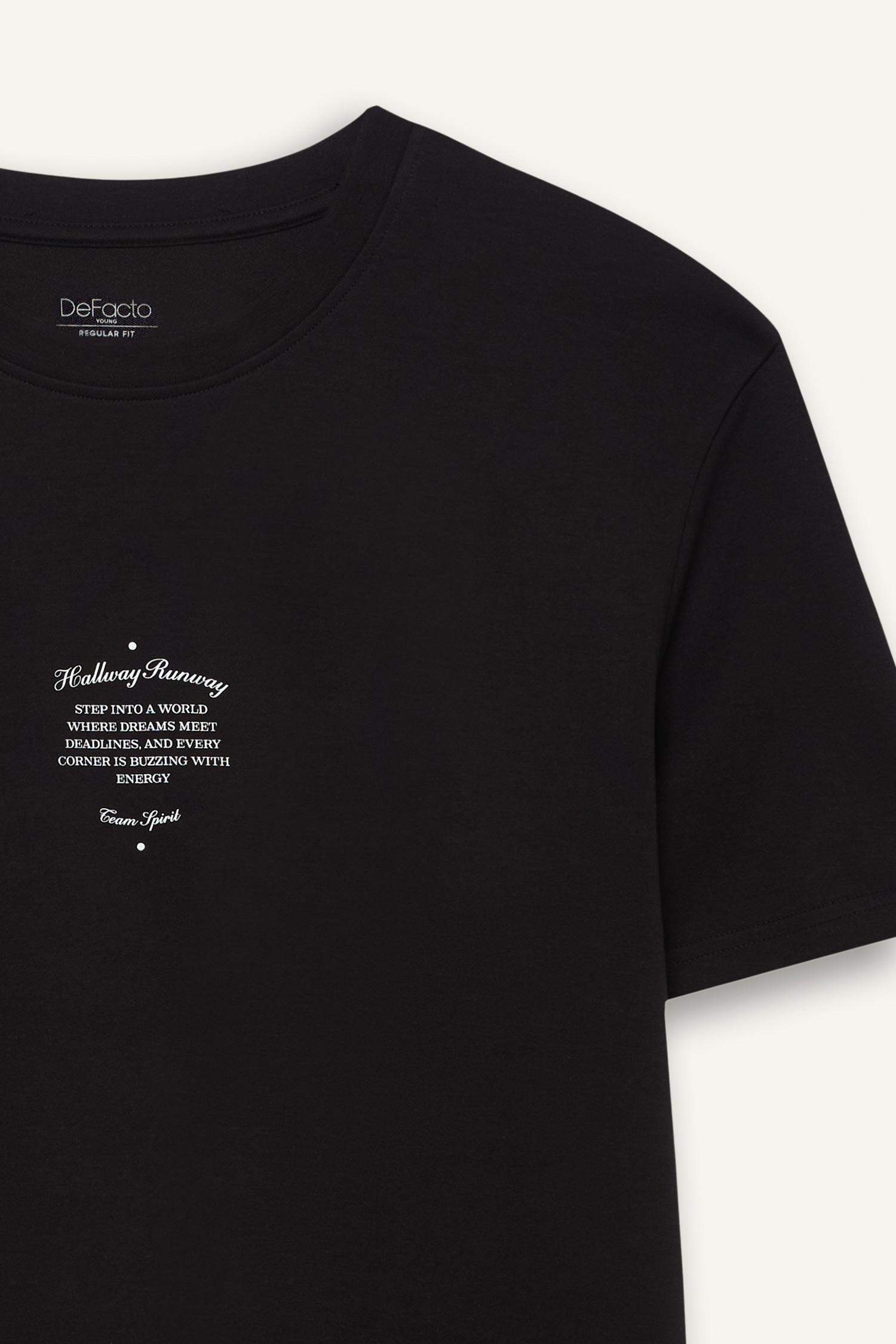 T-shirt imprimé à col rond et manches courtes Coupe régulière