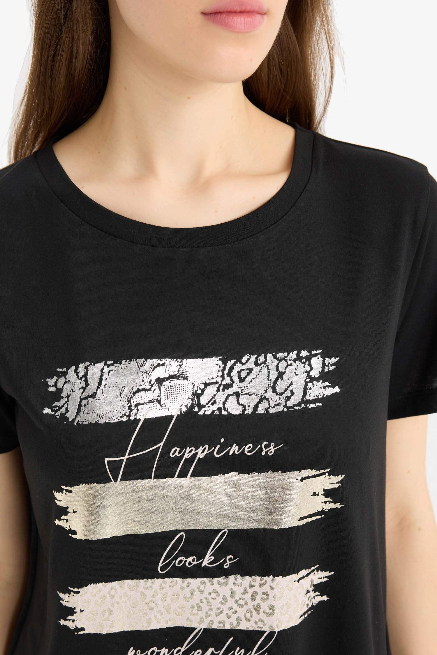 تيشيرت نص كم قصة مريحة مطبوع