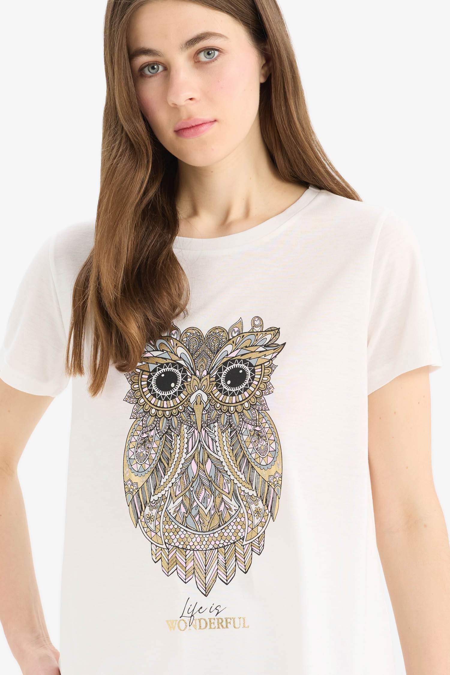 تيشيرت نص كم قصة عادية برسمة البومة برقبة مستديرة