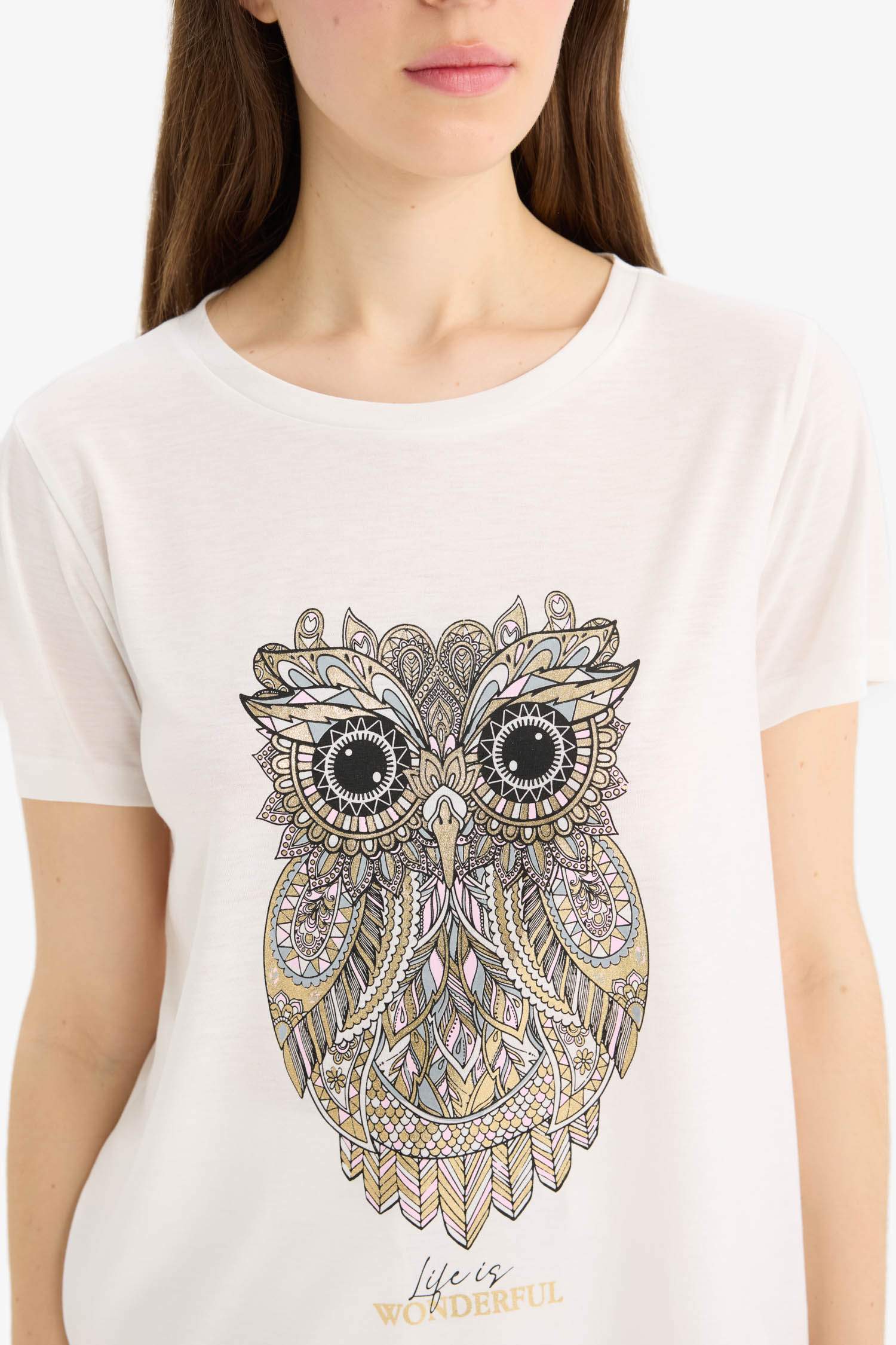 تيشيرت نص كم قصة عادية برسمة البومة برقبة مستديرة