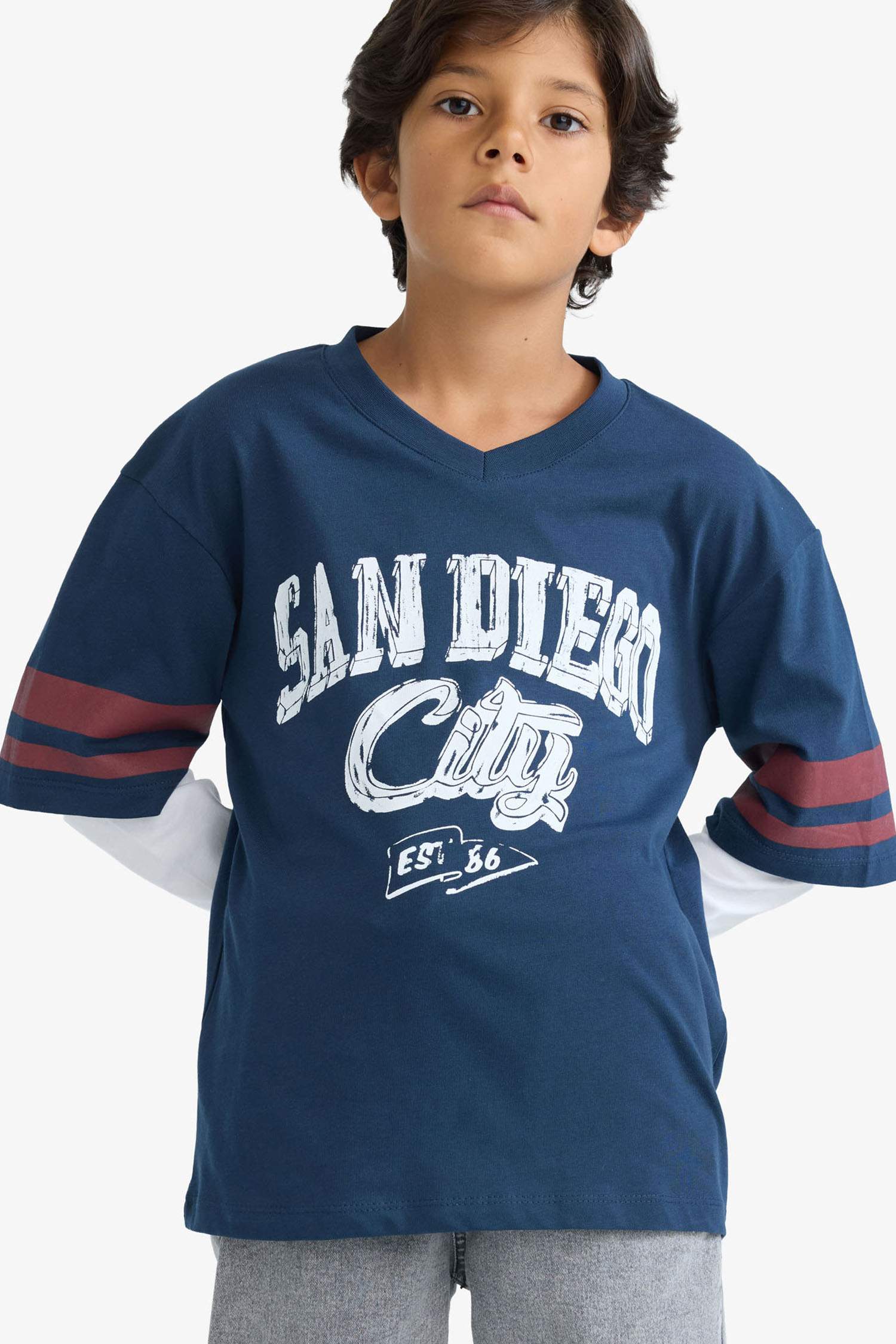 Boy Oversize Fit V Neck Printed Long Sleeve T-Shirt