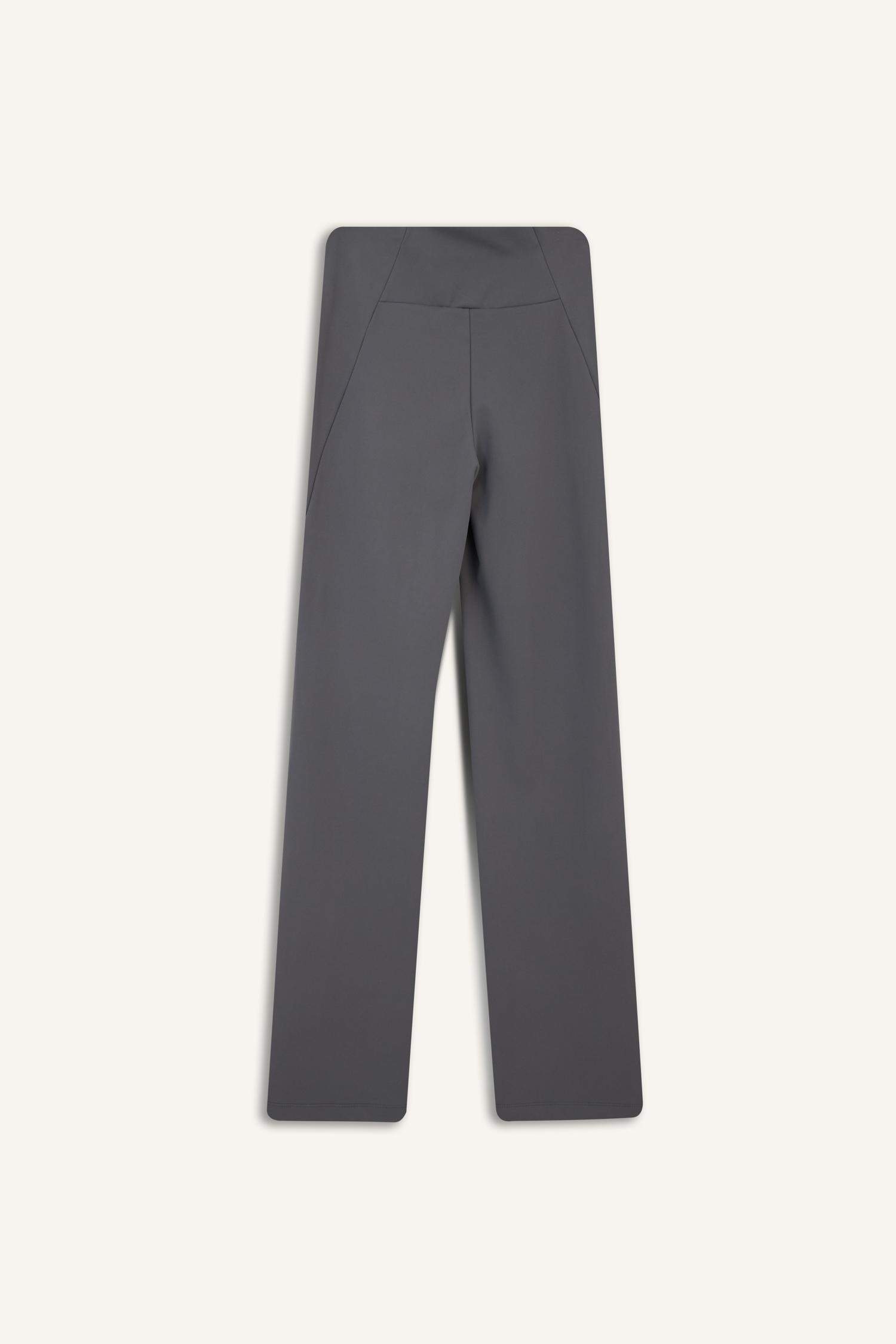 DeFactoFit Flare Fit İspanyol Paça Soft Touch Premium Sporcu Pantolon