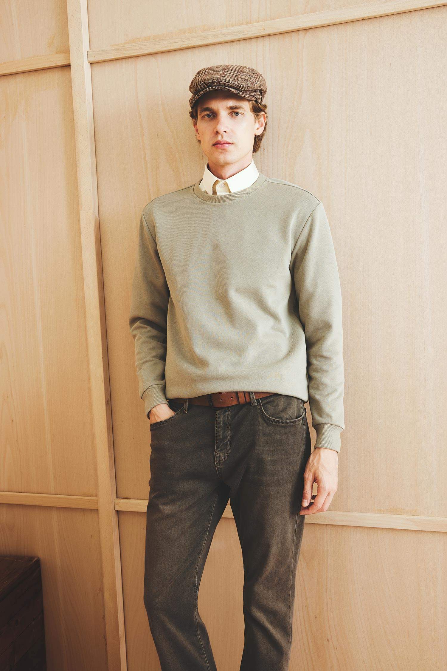 Regular Fit Crew Neck Long Sleeve Body