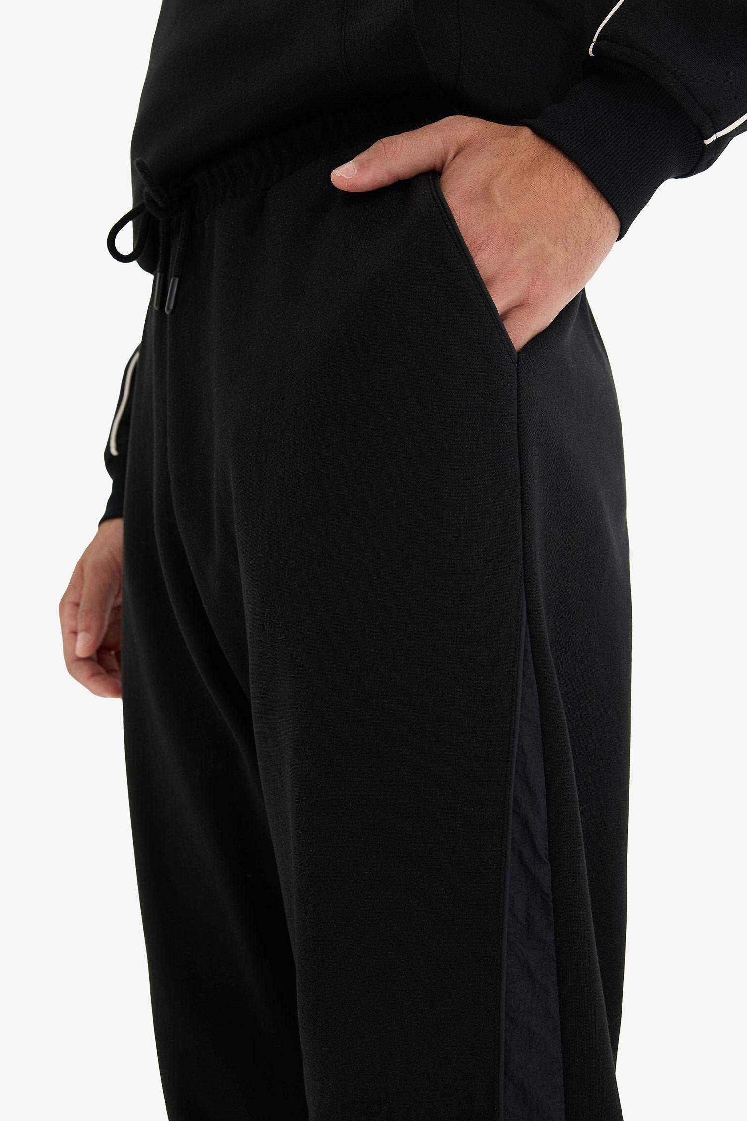 Regular Fit Beli Bağcıklı Cepli Eşofman Altı