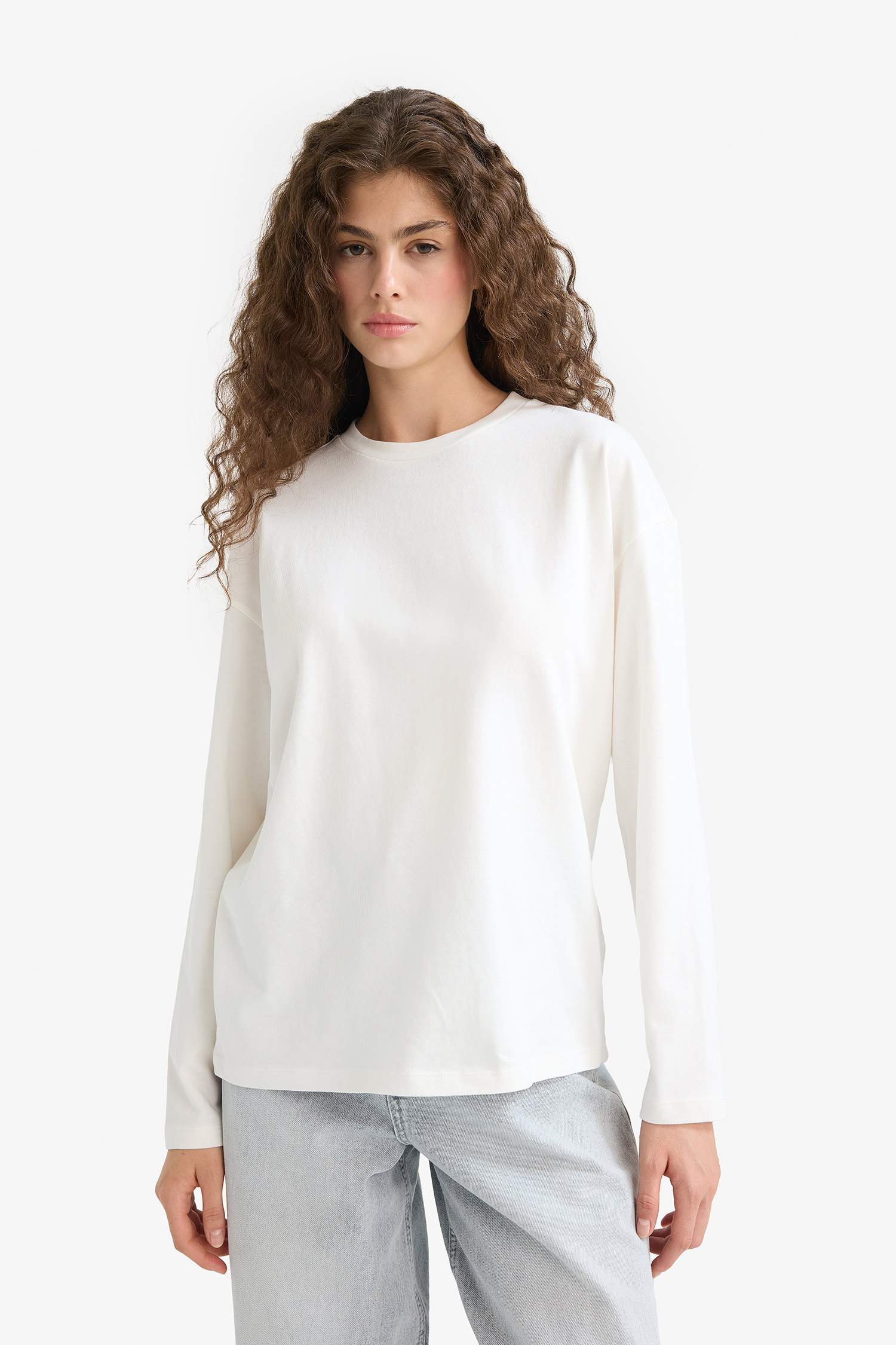 تيشيرت ردن طويل قصة فضفاضة برقبة مستديرة