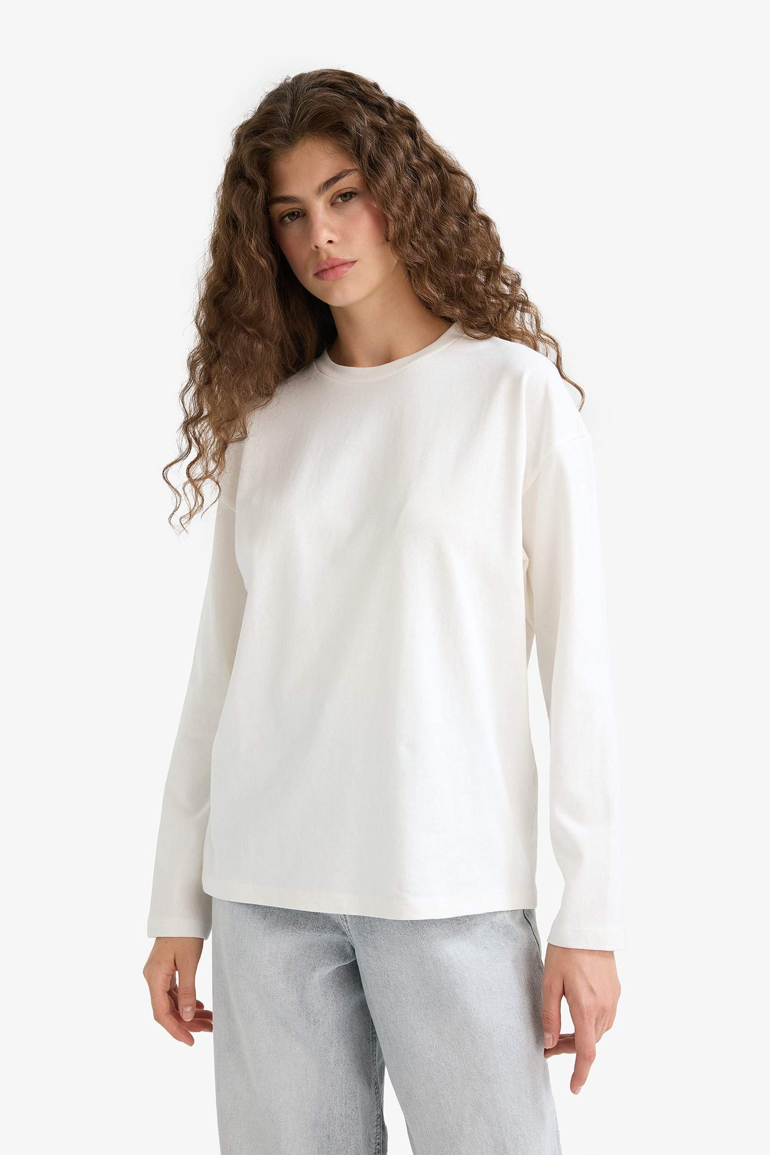 تيشيرت ردن طويل قصة فضفاضة برقبة مستديرة