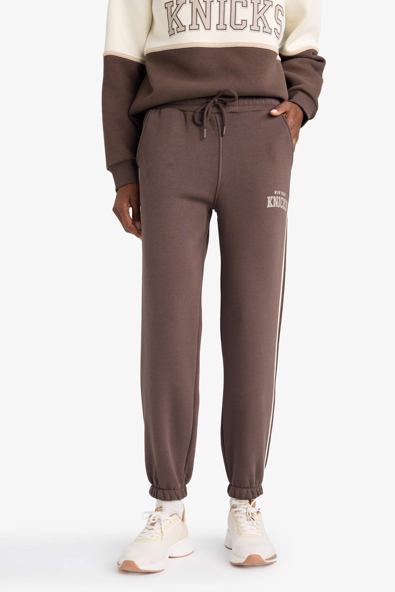 NBA New York Knicks Cepli Standart Boy Jogger Eşofman Altı