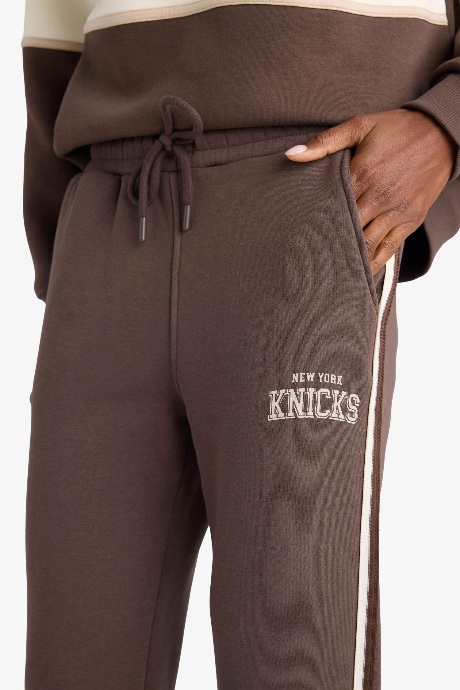 NBA New York Knicks Cepli Standart Boy Jogger Eşofman Altı