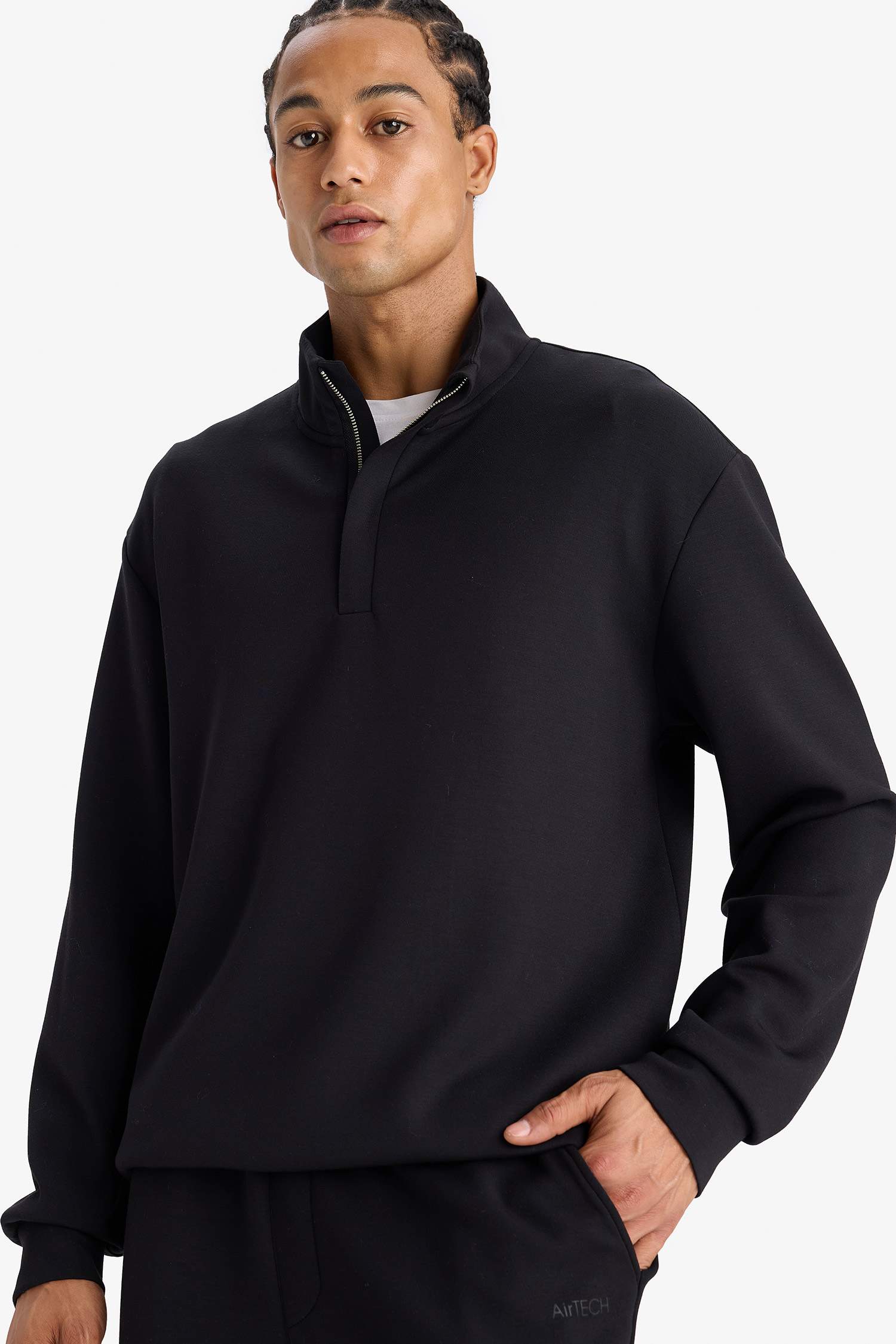 Standart Fit Dik Yaka Yarım Fermuarlı Modal Sporcu Sweatshirt