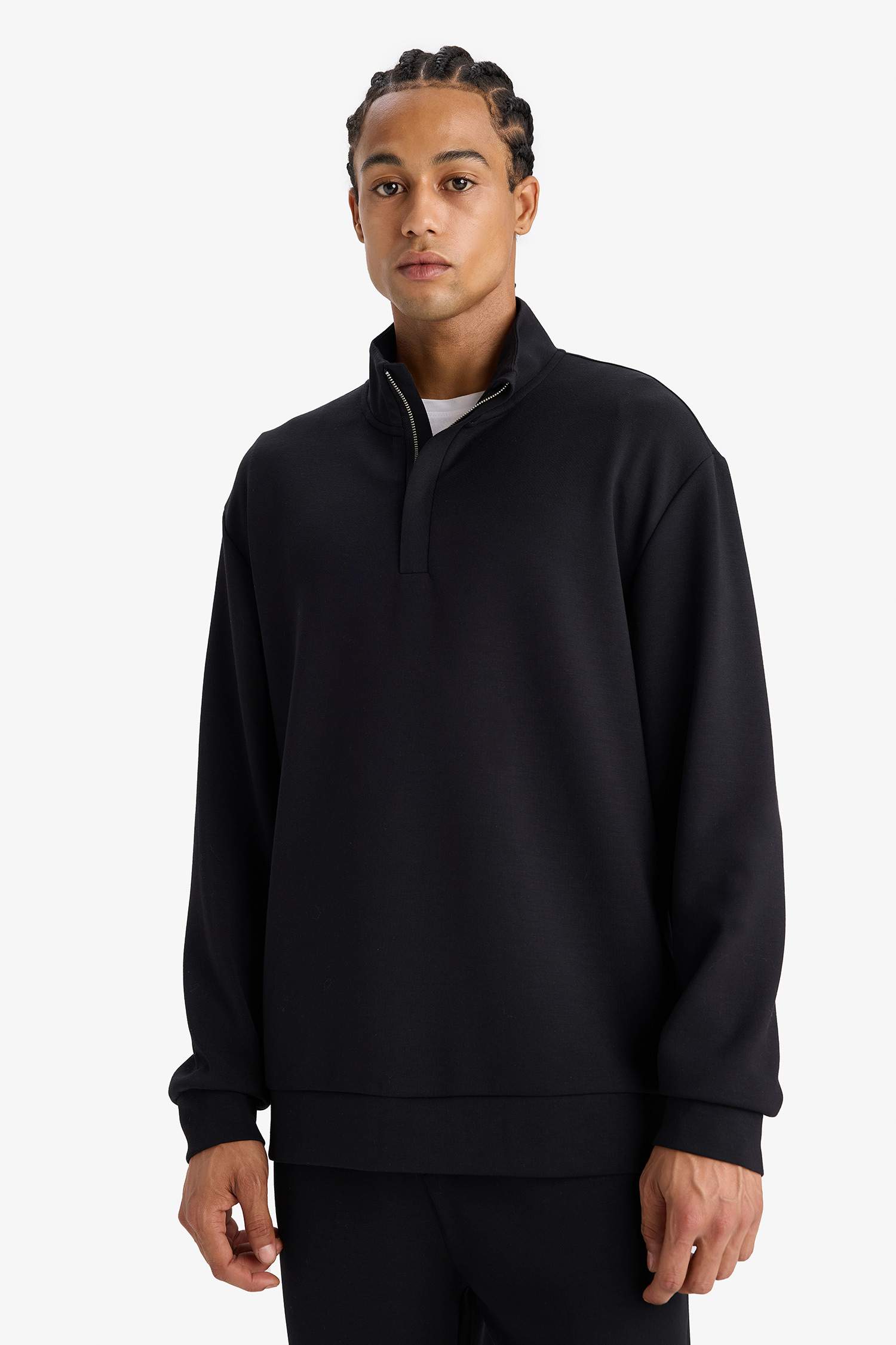 Standart Fit Dik Yaka Yarım Fermuarlı Modal Sporcu Sweatshirt