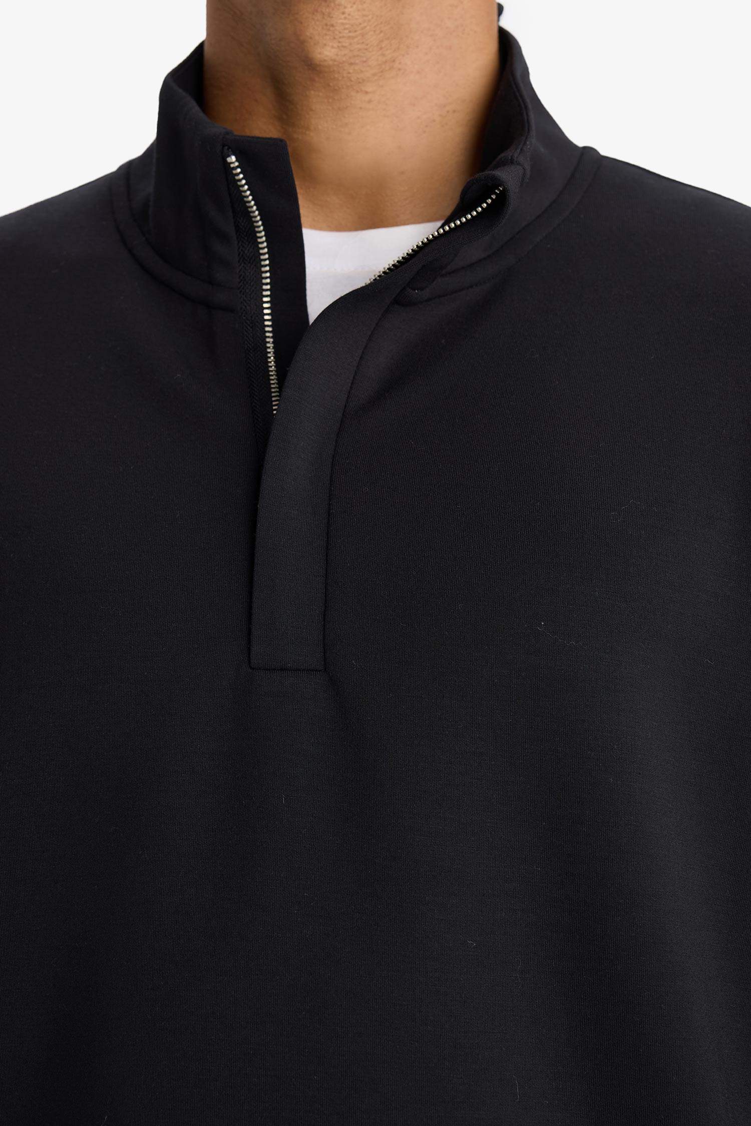 Standart Fit Dik Yaka Yarım Fermuarlı Modal Sporcu Sweatshirt