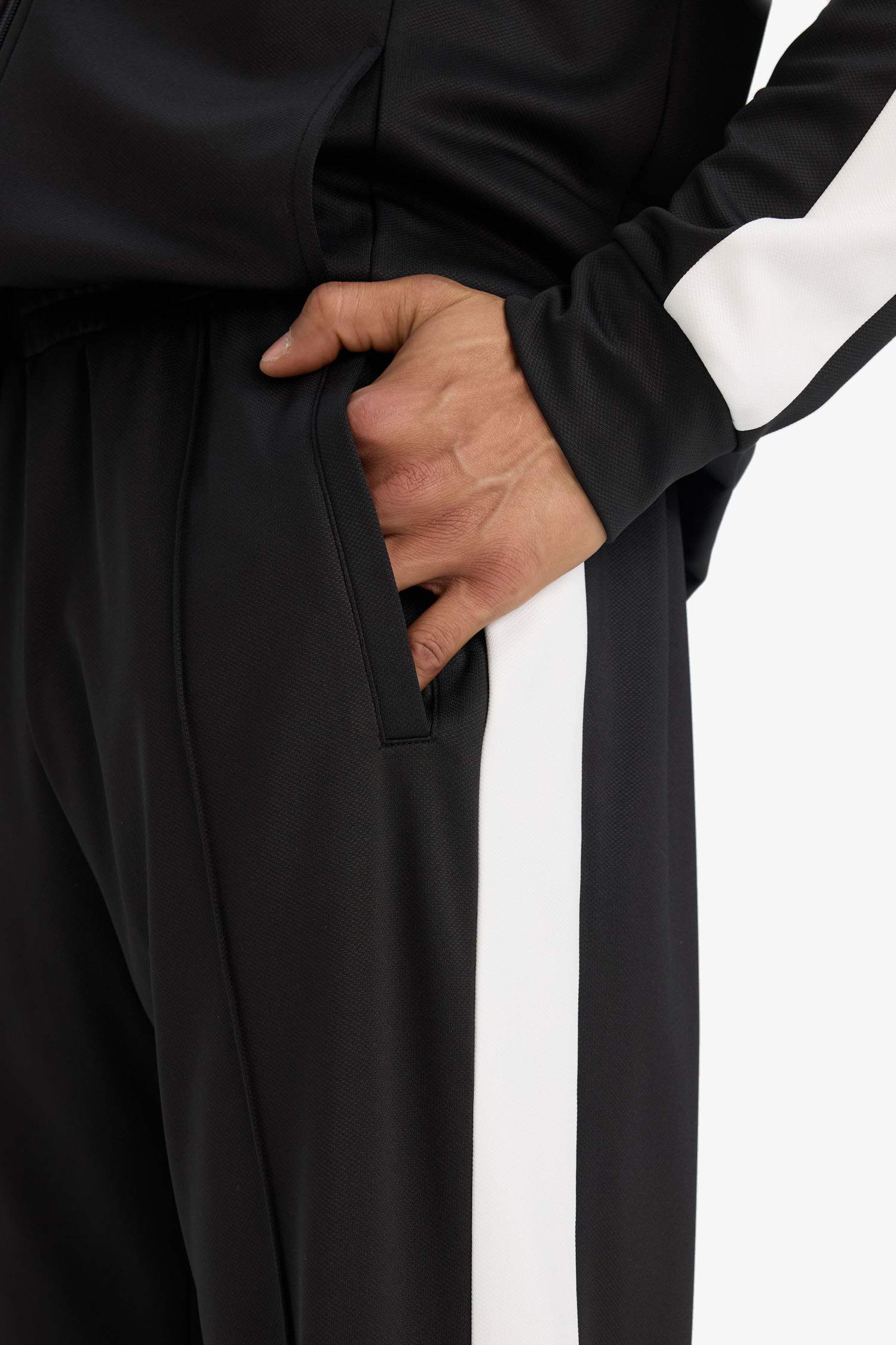 بنطلون سويت بانتس جوجر قصة عادية من DeFactoFit