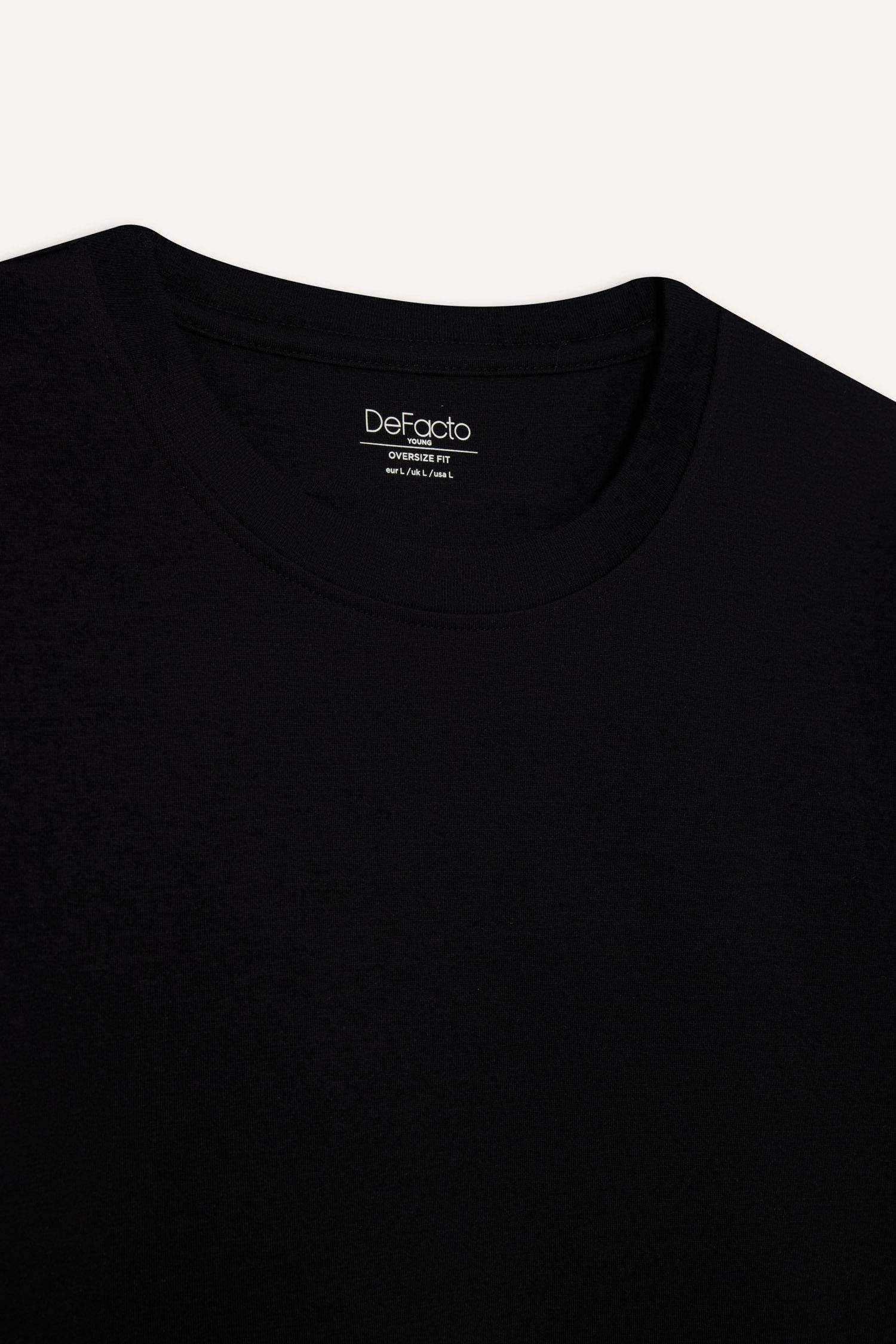 Oversize Geniş Kalıp Bisiklet Yaka Ağır Kumaş Basic Düz Kısa Kollu Tişört