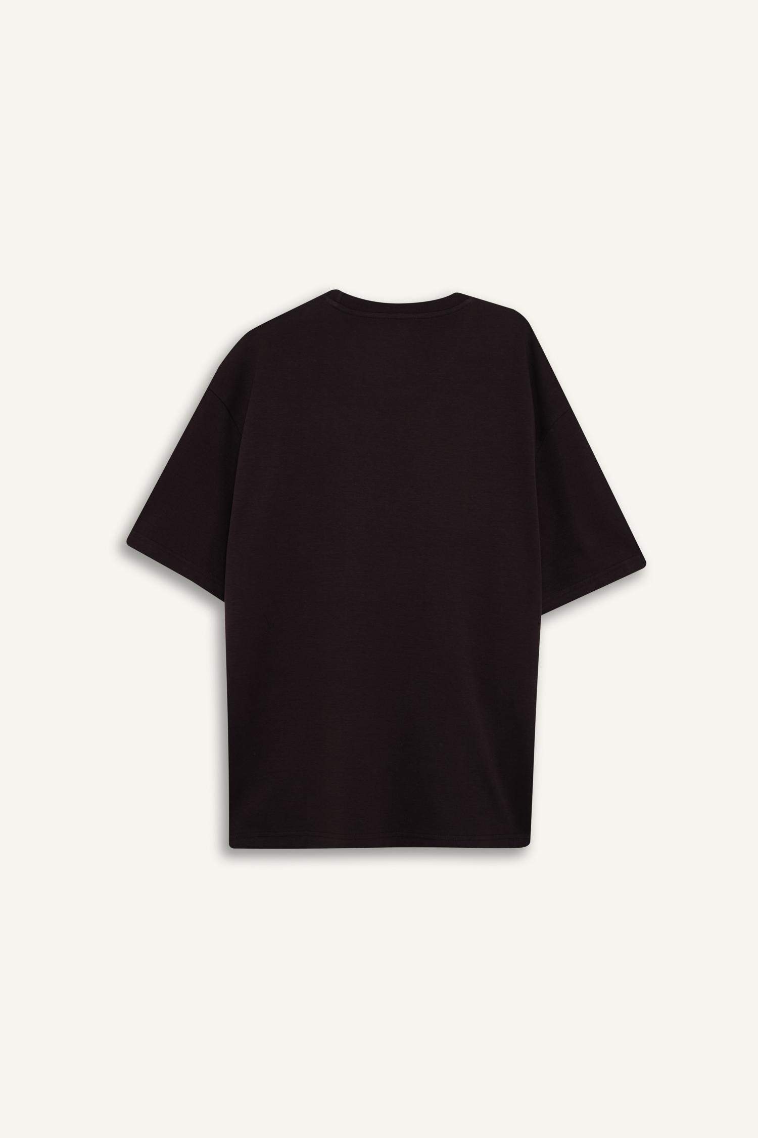 Oversize Geniş Kalıp Bisiklet Yaka Ağır Kumaş Basic Düz Kısa Kollu Tişört