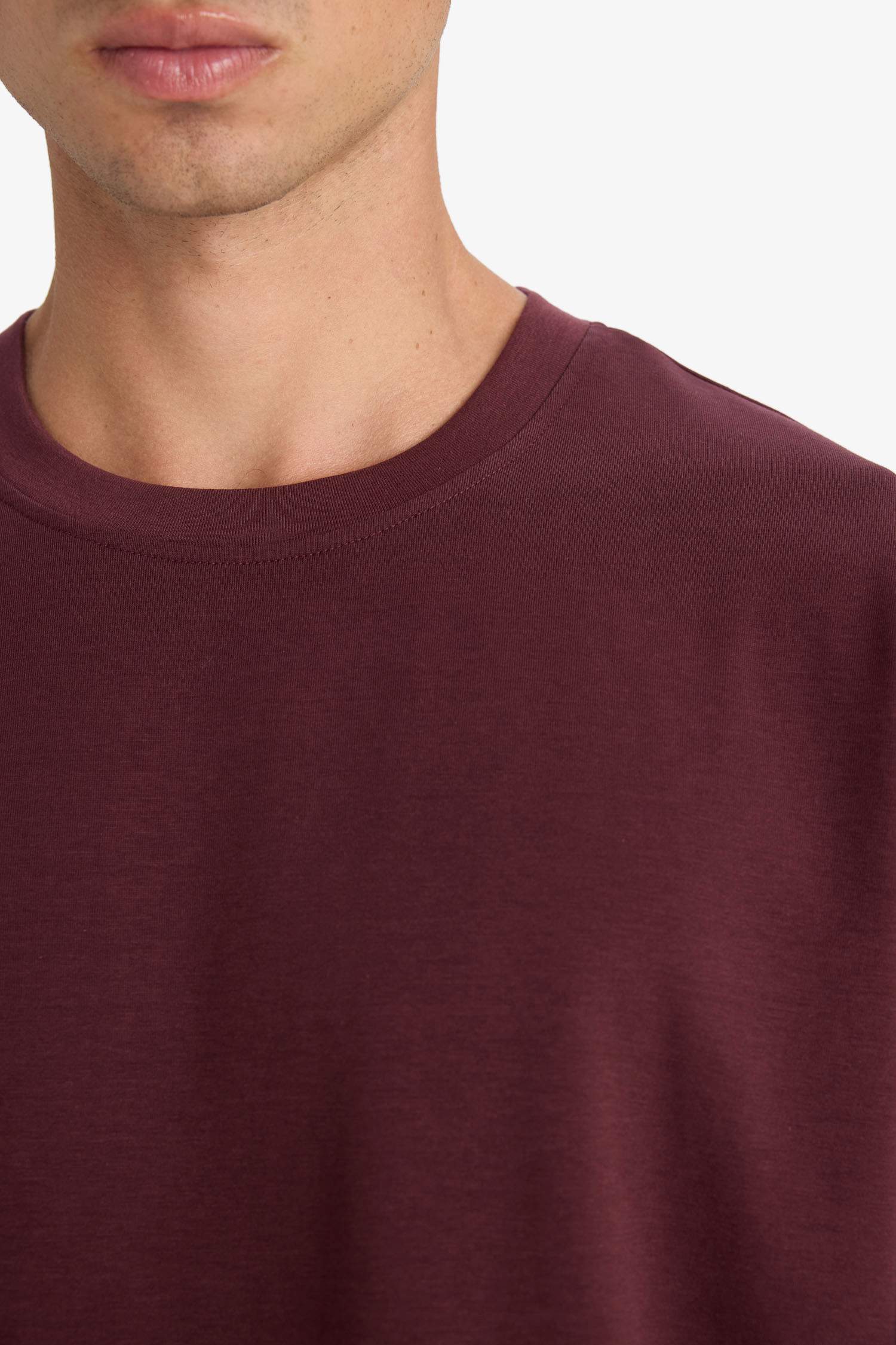 Oversize Geniş Kalıp Bisiklet Yaka Ağır Kumaş Basic Düz Kısa Kollu Tişört