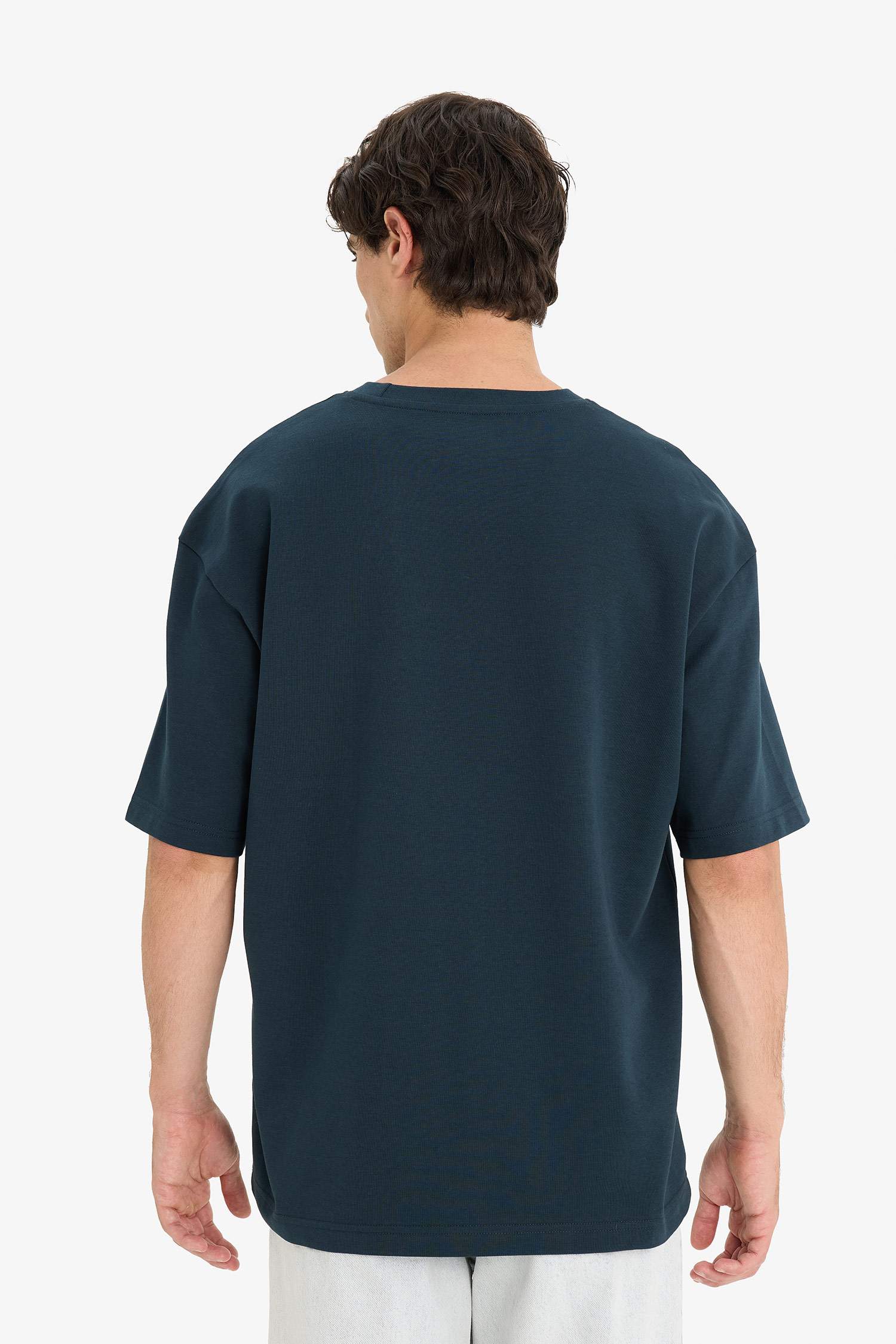 Oversize Geniş Kalıp Bisiklet Yaka Ağır Kumaş Basic Düz Kısa Kollu Tişört