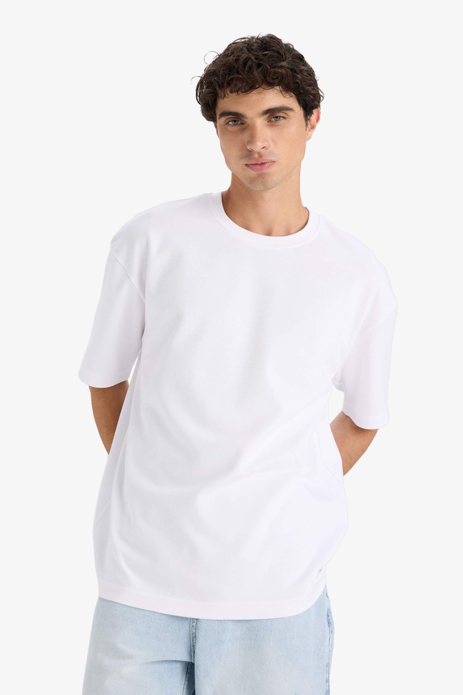 Oversize Geniş Kalıp Bisiklet Yaka Ağır Kumaş Basic Düz Kısa Kollu Tişört