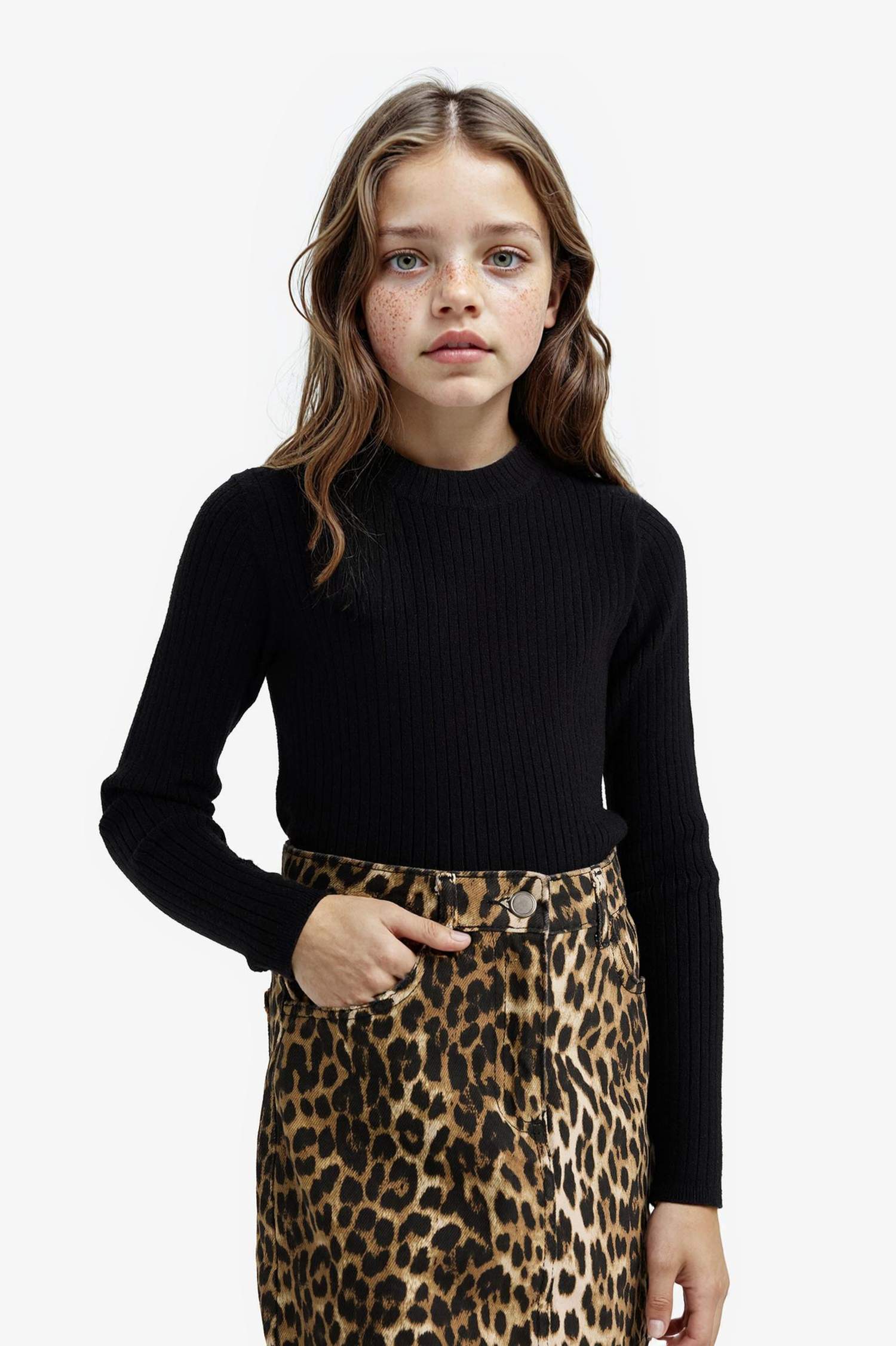 بلوفر تريكو بنات مضلع سليم فيت برقبة مستديرة