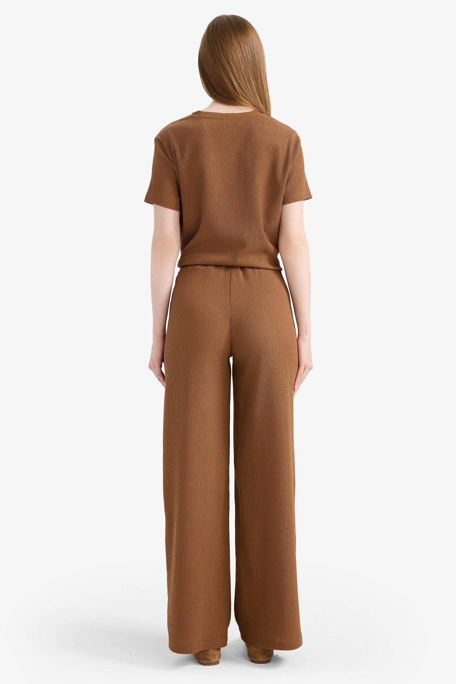 Прямой покрой, брюки с рифлением