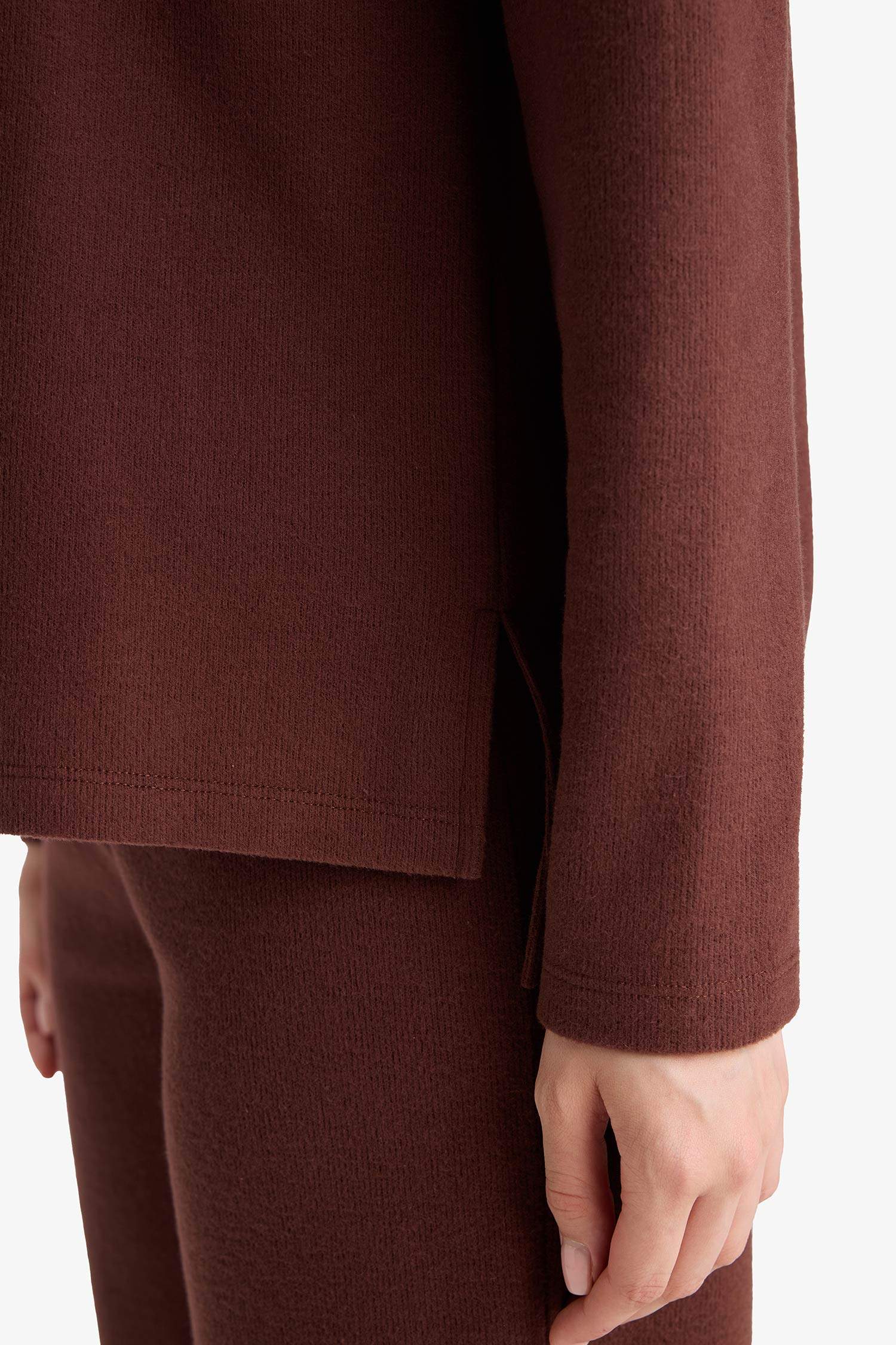 تيشيرت ردن طويل قصة عادية محاك برقبة مستديرة